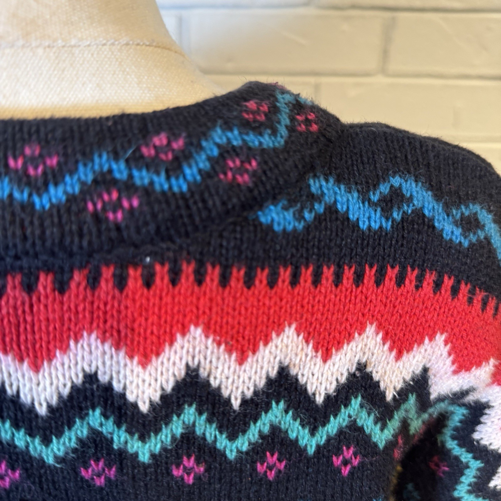 Vintage 80s 90s Chaus Sport Muticolor Sweater Womens M