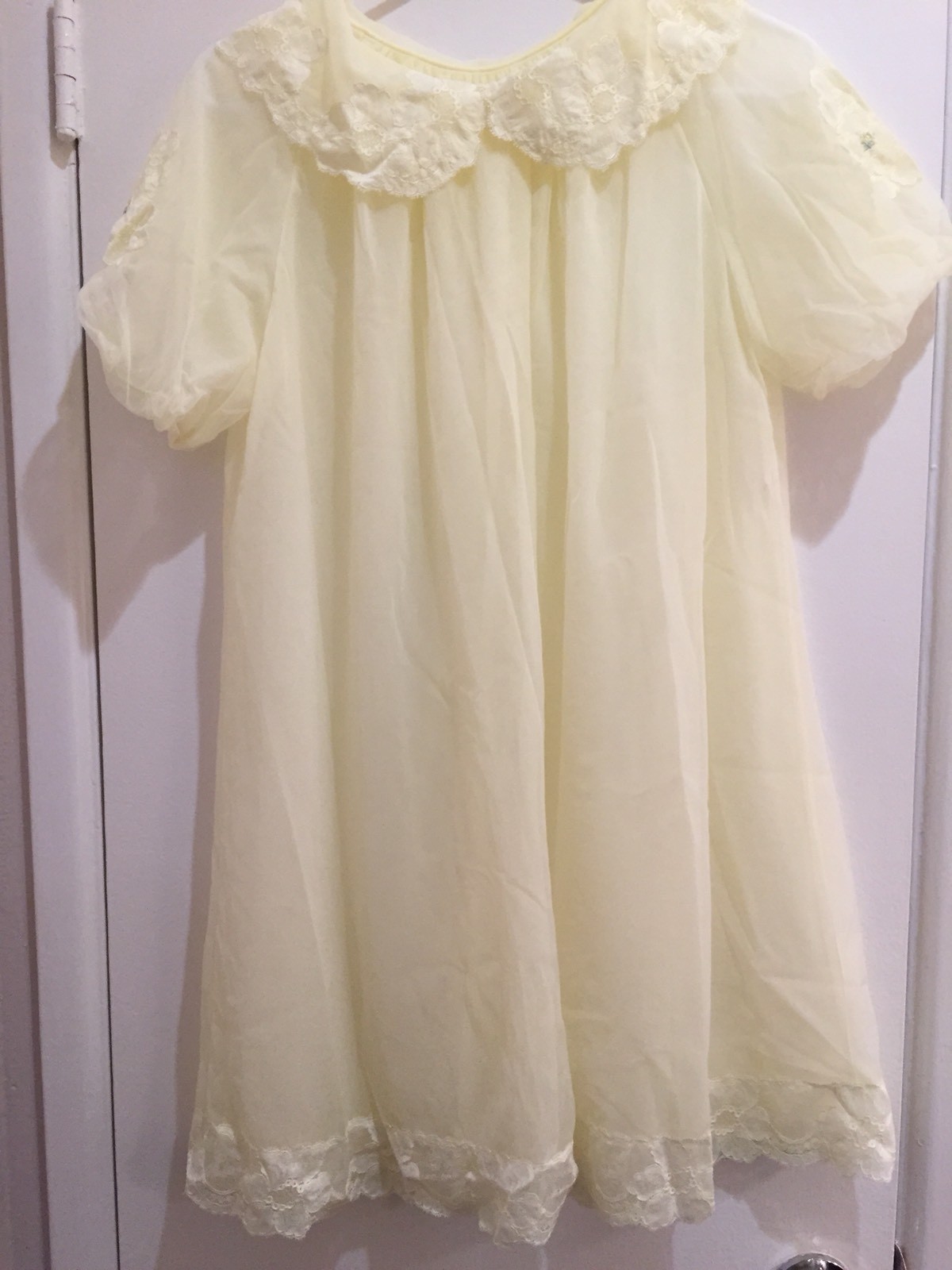 Petite Shadowline Yellow Short Robe Sheer Lace Lingerie Fits S M Vintage 1960s