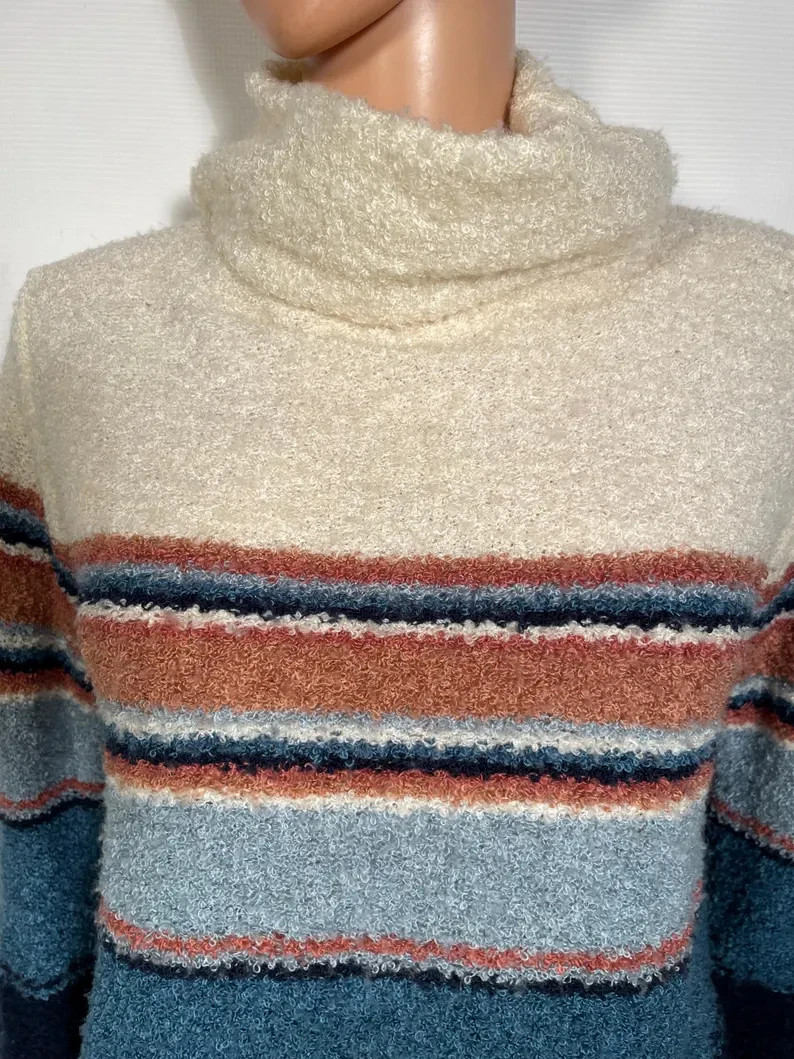 Vintage 1970s Fuzzy Bouclé Knit Striped Turtleneck Sweater Size M