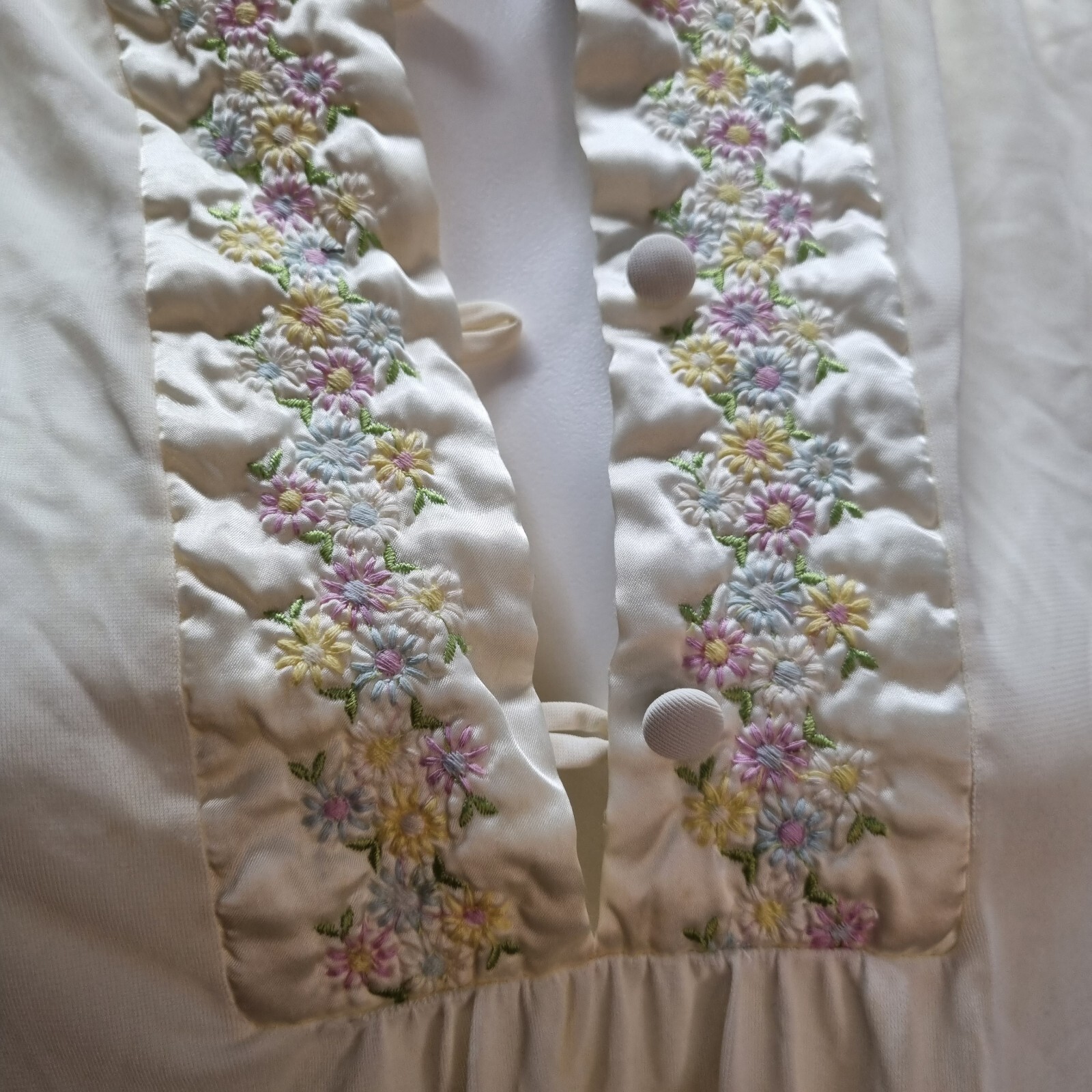 Vtg Sans Souci Robe Nightgown Nylon Ivory Embroidered Daisy Cottage Prairie 36