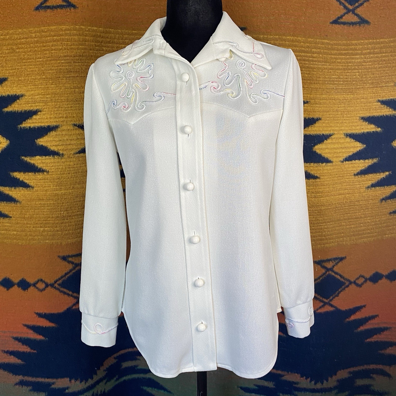 Vintage 1970’s Aldens Fashions Button Up Embroidered Button Up. Size S/M. Rare.