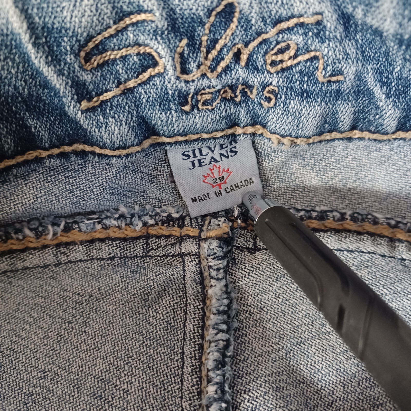 VINTAGE PRE-LOVED 29/33 SILVER JEANS FLARED 97% COTTON 3% LYCRA MADE IN CANADA