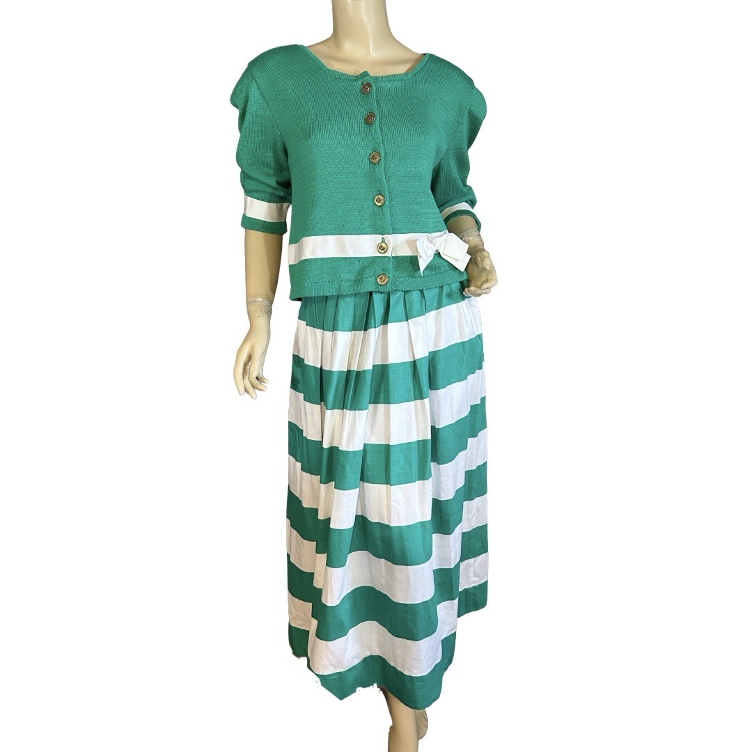 WOMEN’S VINTAGE CIRCA 1980’S CULLINANE GREEN SKIRT AND SWEATER SET SZ 10/M