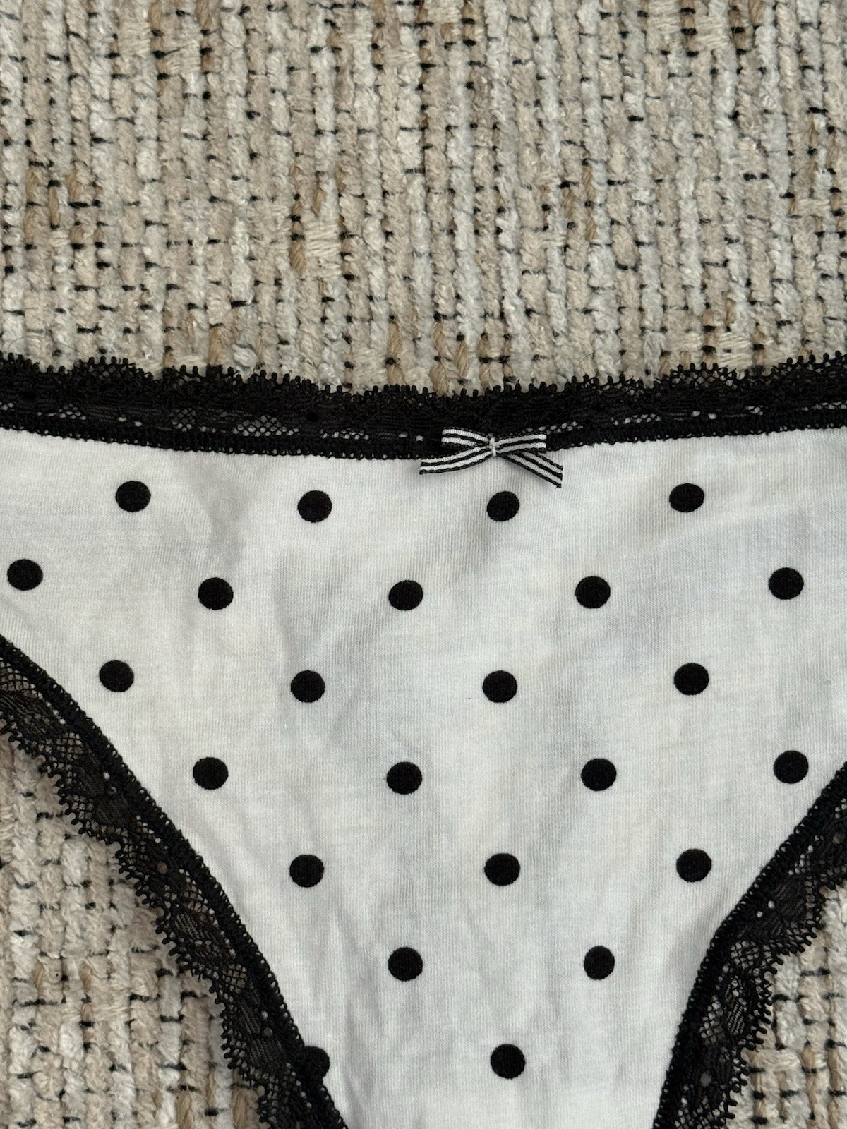 Vtg Body by Victoria Victoria’s Secret Thong Panties Sz Large 2011 RARE