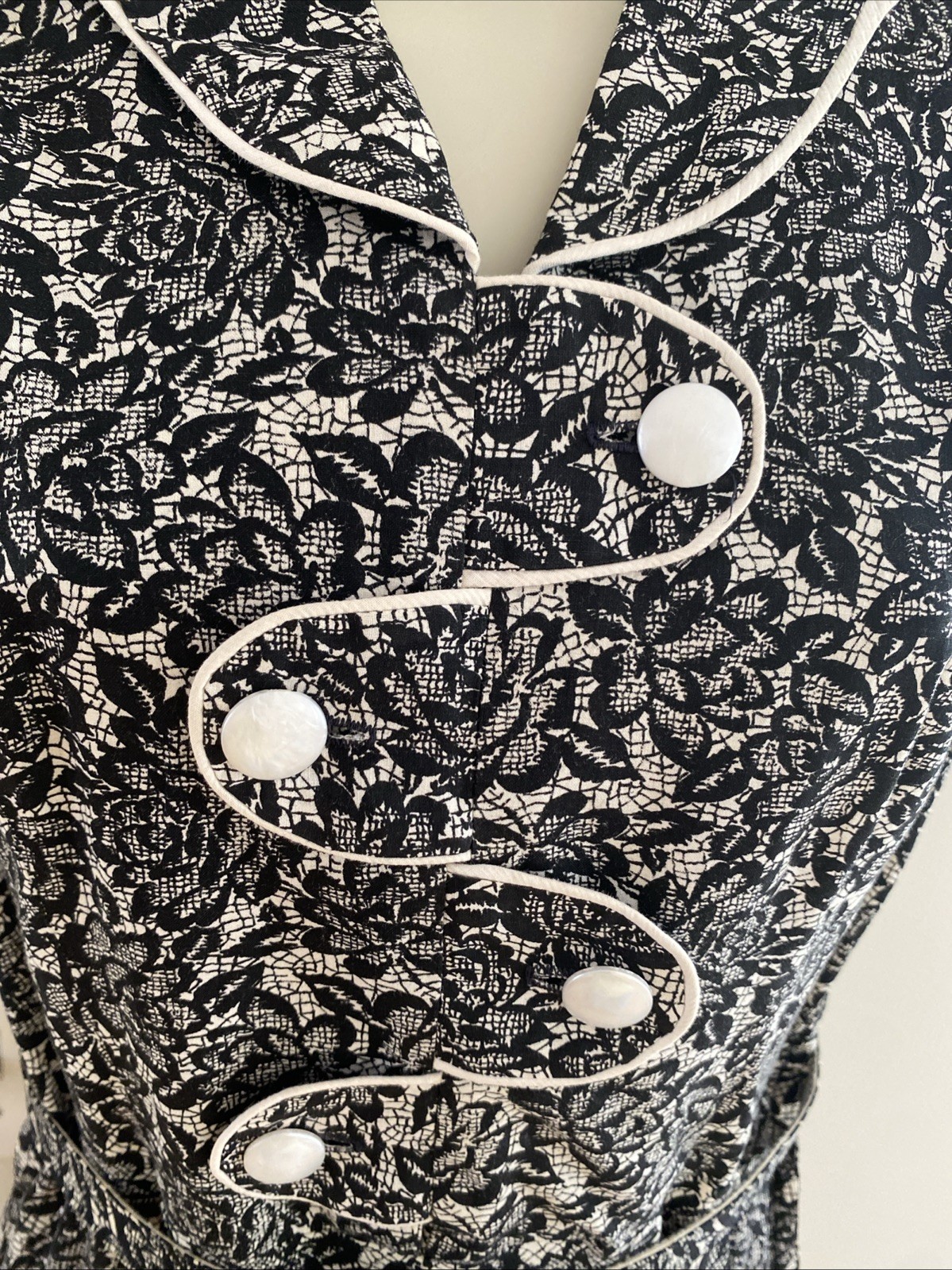 Vintage 1950s/1960s Cotton Day Dress With Pocket & Buttons Black & White