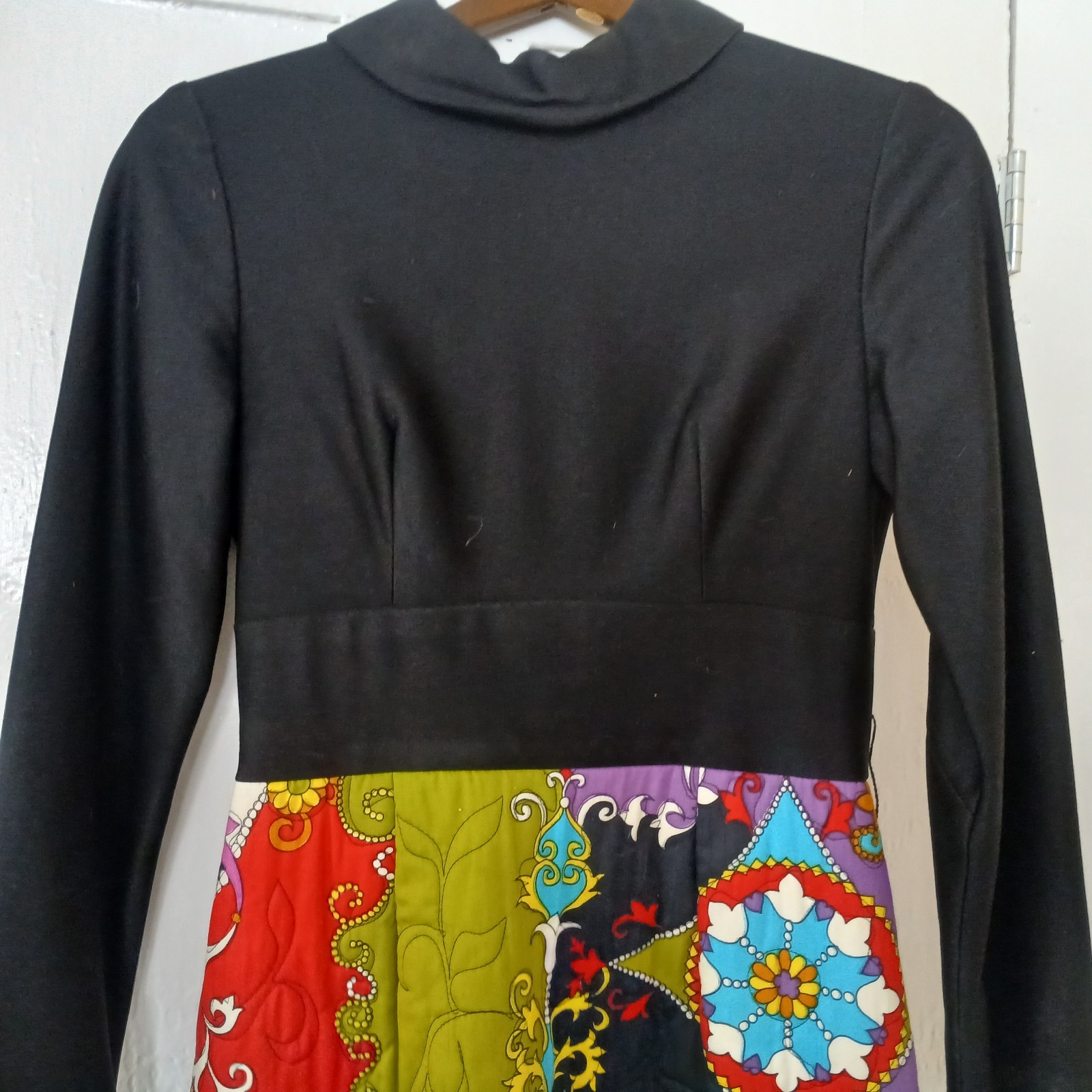 VTG DYNASTY QUILTED MULTICOLORED BEAUTIFULL LONG SLEEVE DRESS SIZE 8 READ