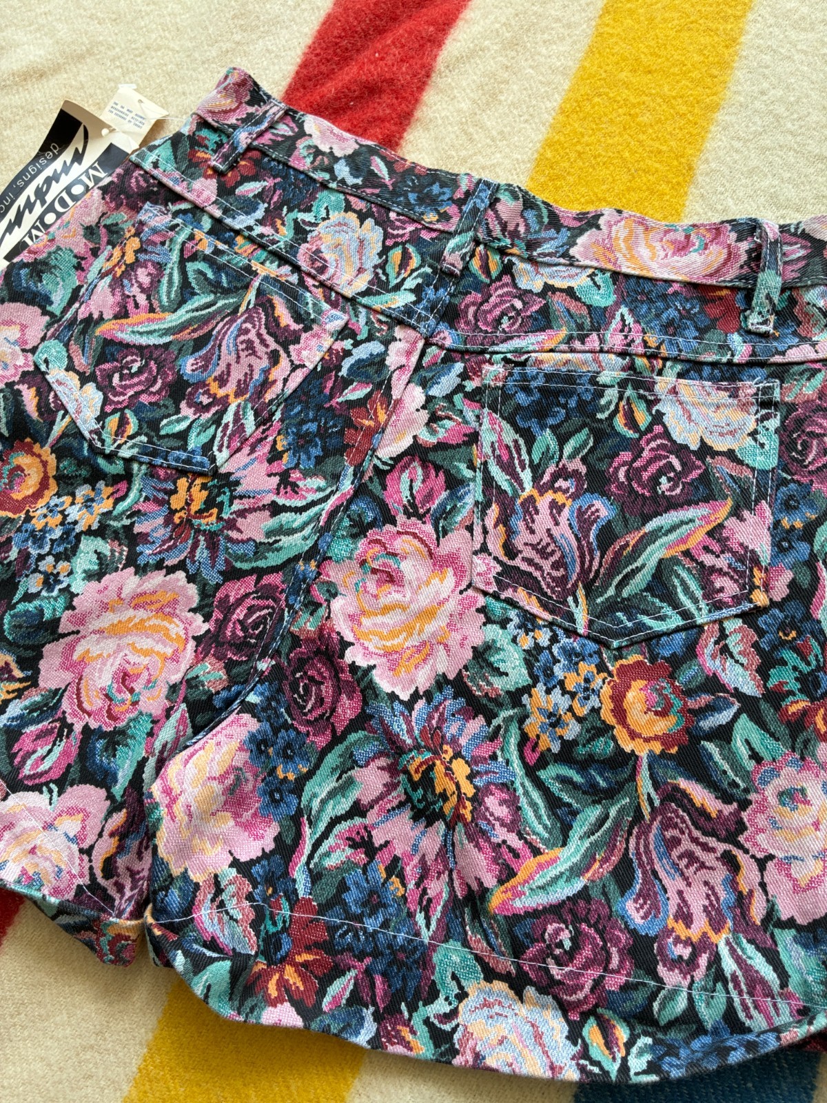 NWT Vintage 80’s Denim Shorts Women’s MDM Designs Colorful Floral Tapestry 28in