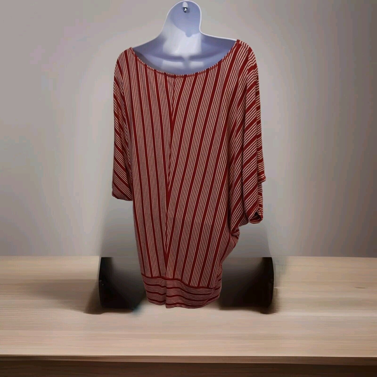 VTG 70s/80s MLLOP Womens XL Red White Rayon / Linen Off Shoulder Top V-Neck