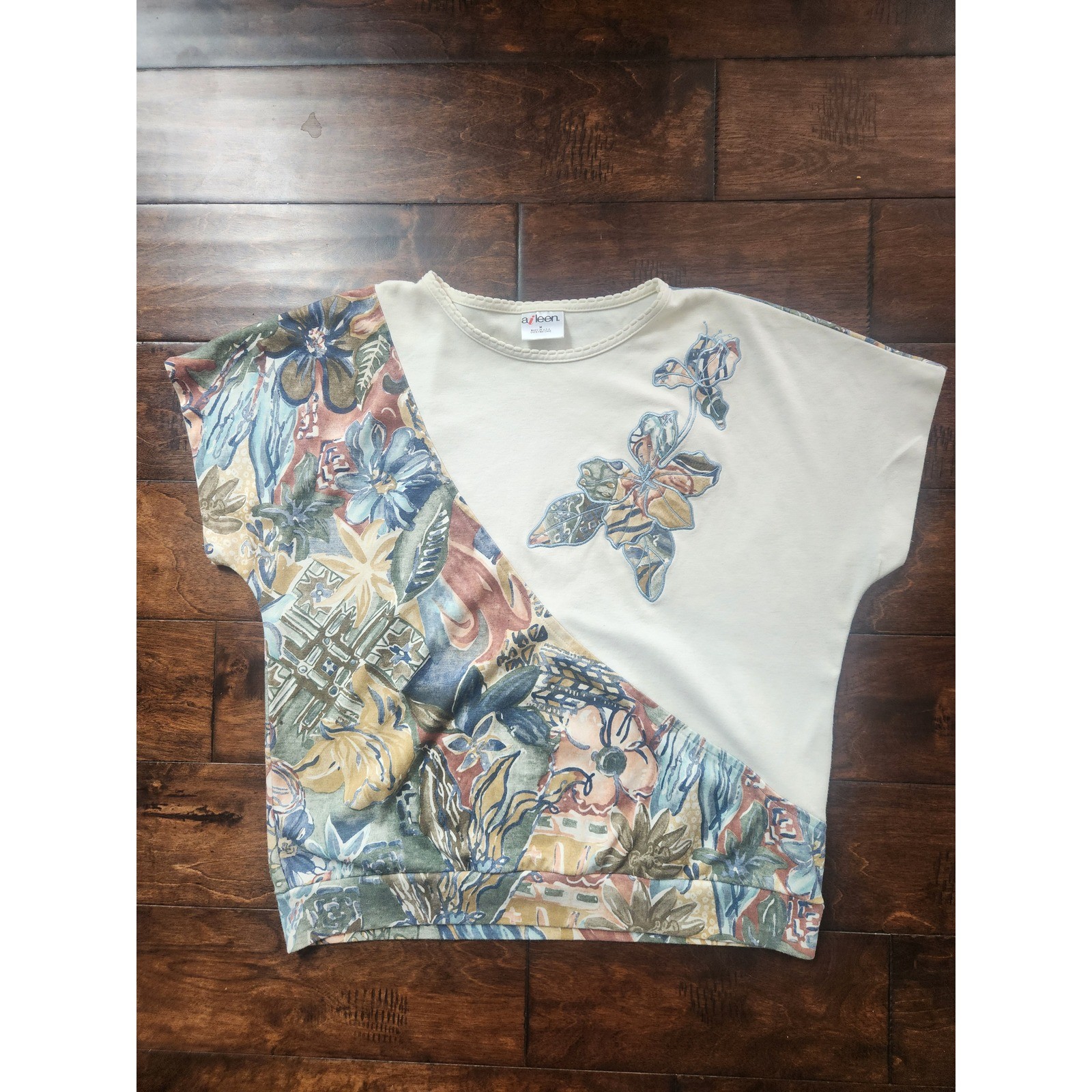 Aileen Vintage Floral Top Womens Medium Cream Multi Color Excellent Applique USA