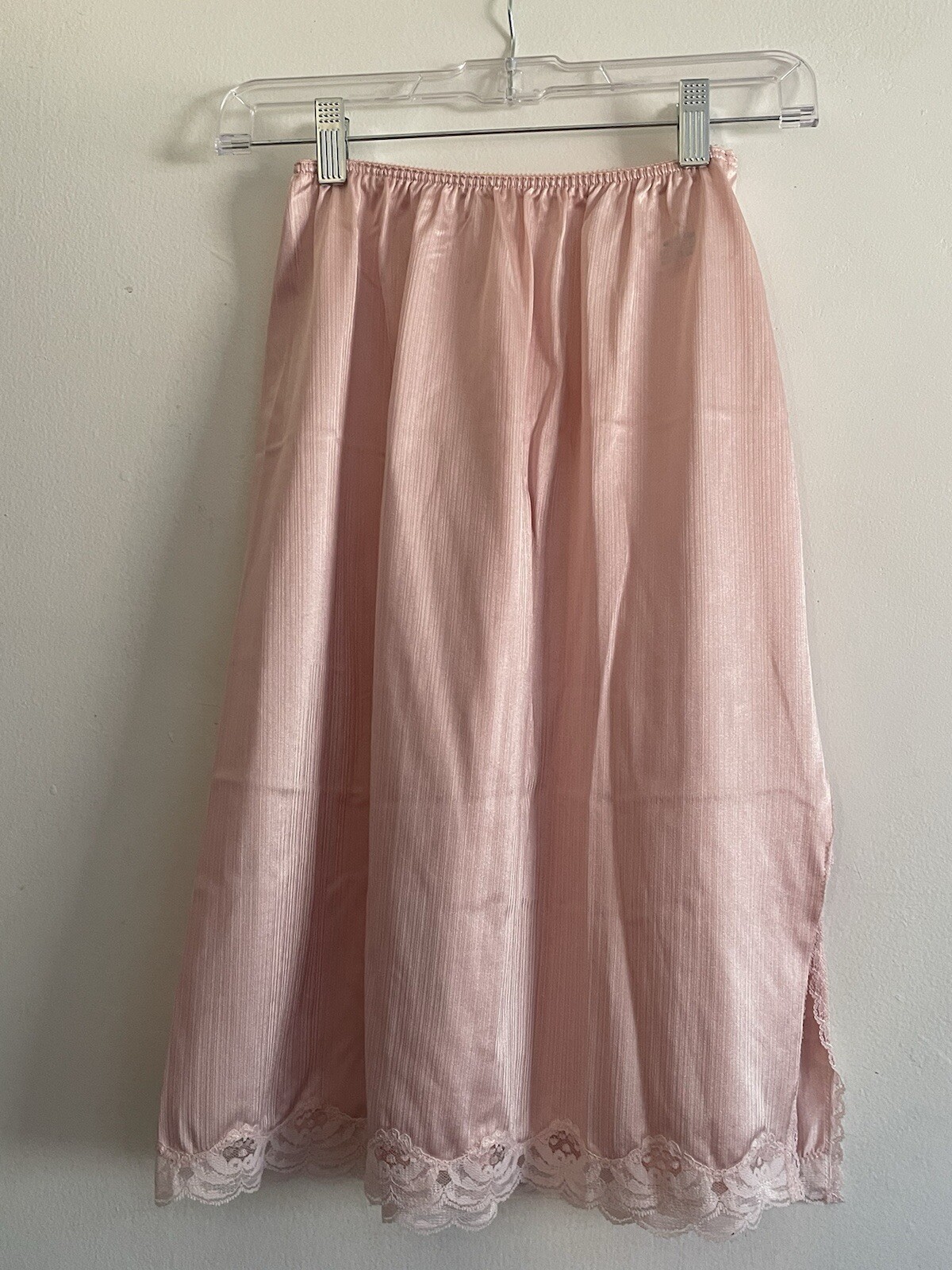 JC Penney Body Lites Dusty Rose Antron III Nylon Lace Slip Small