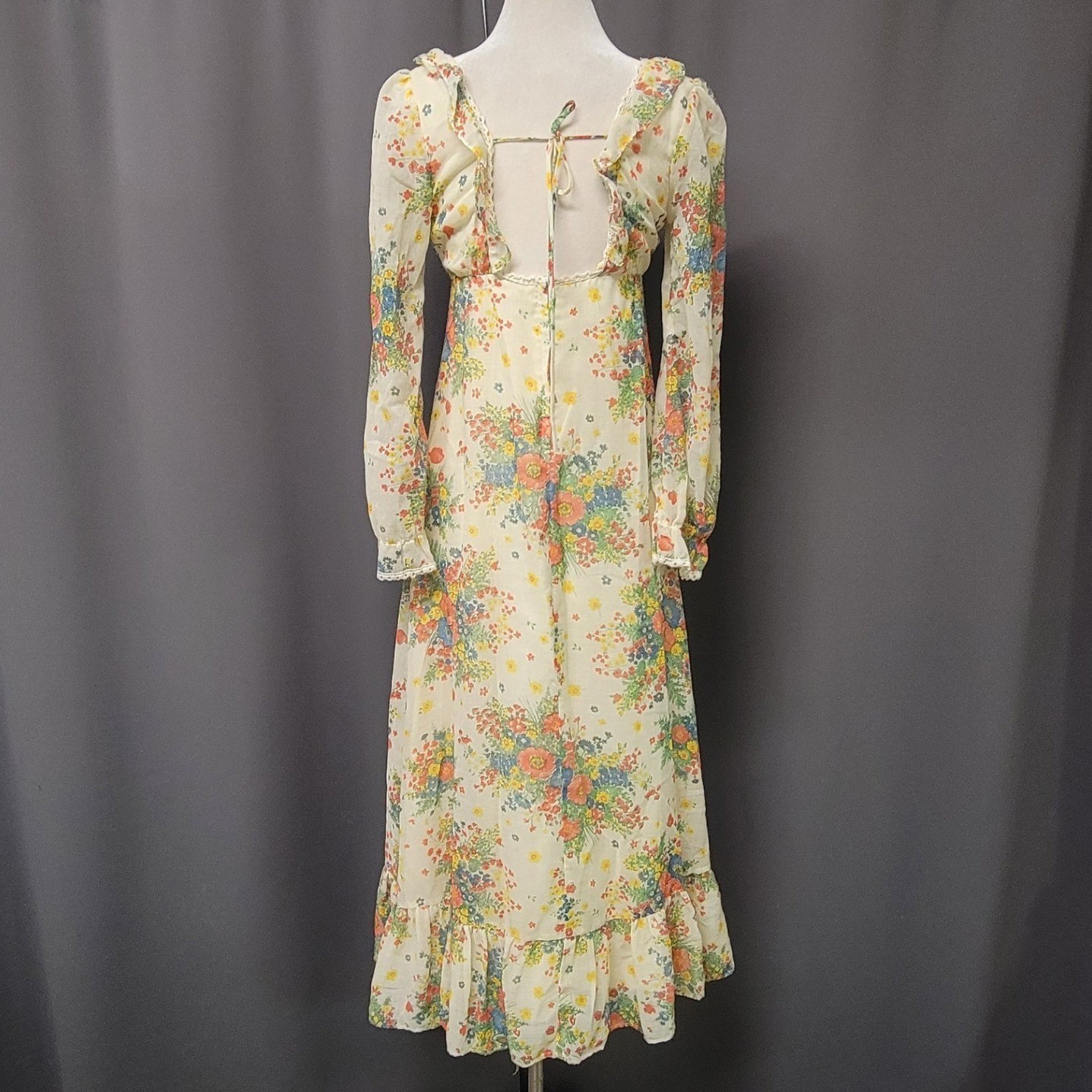 Vintage Empire Waist Maxi Dress Cream Floral Ruffle Open Back Lace Trim XS S