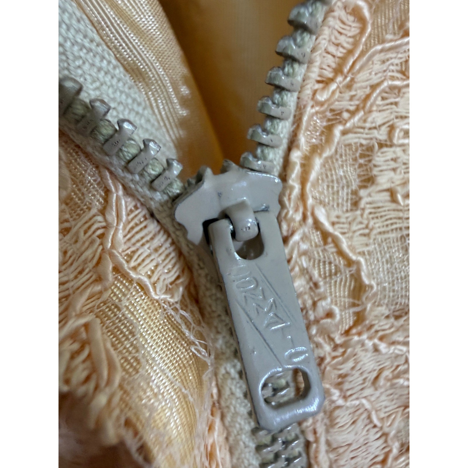 Vtg Peach Lace Sheath Dress Yellow Sash Metal Zip Womens S 1960s