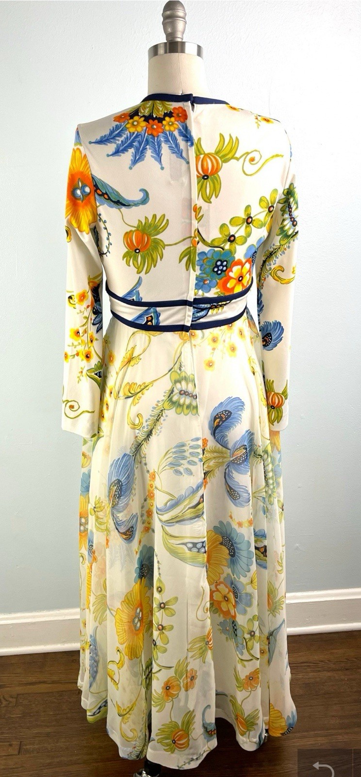 Striking Late 60s 1960s Early 70s 1970s Floral Maxi Dress Hostess Gown S Small M