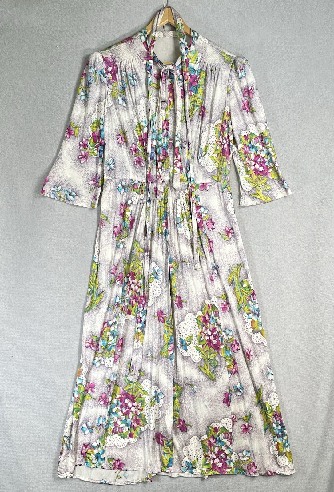 VINTAGE 30s 40s Rayon Floral Print Dress Womens Small Novelty Pussybow