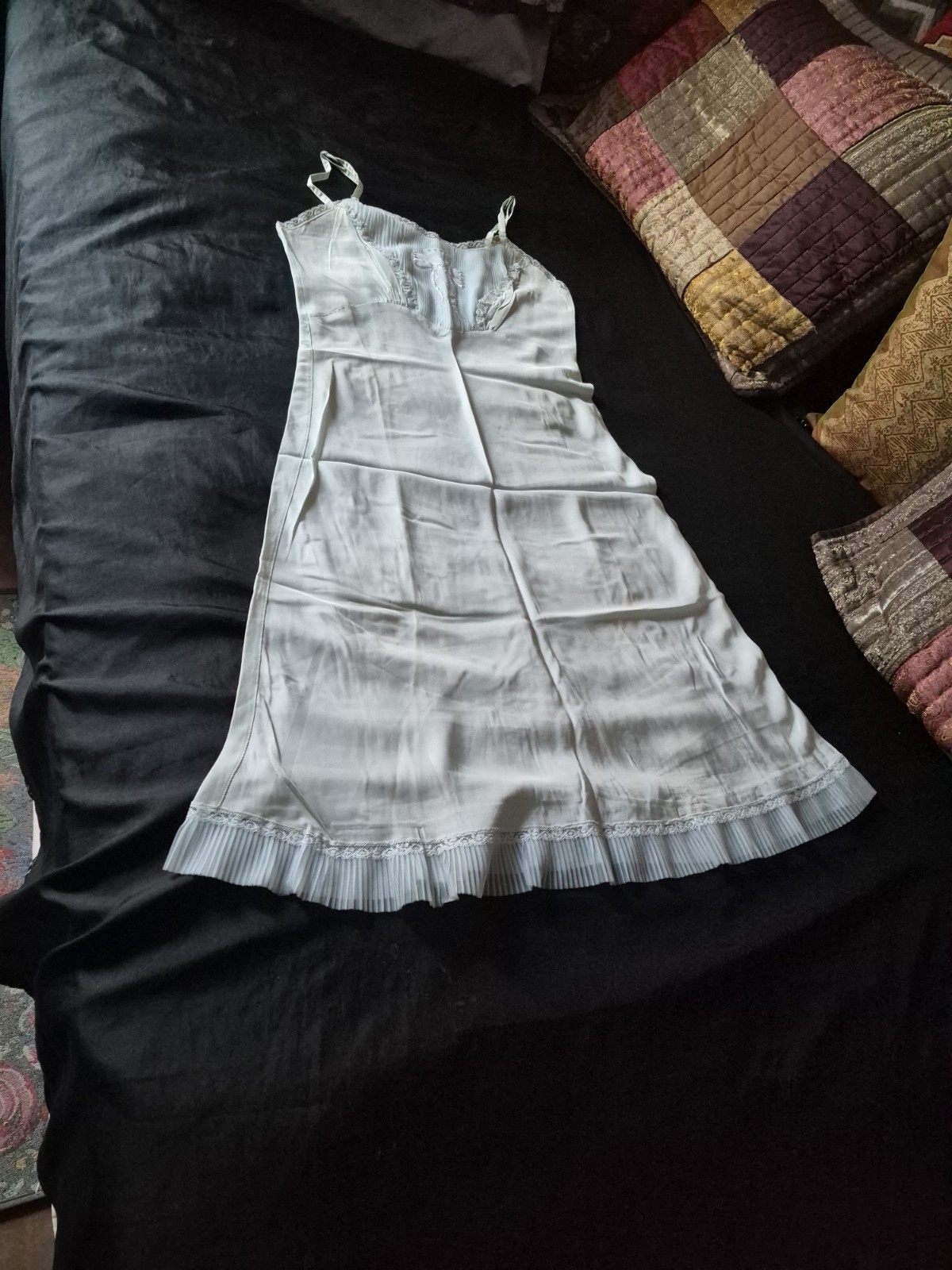 Vintage NWOT Blue Rayon Carillon Full Slip Size 34