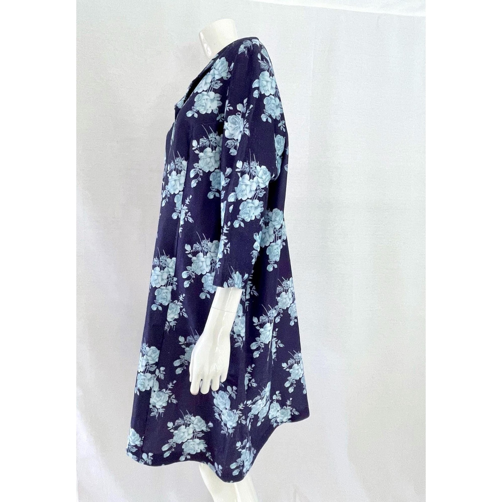 Vintage 70s Floral Print Shirt Dress – Barbarella Navy Blue XL
