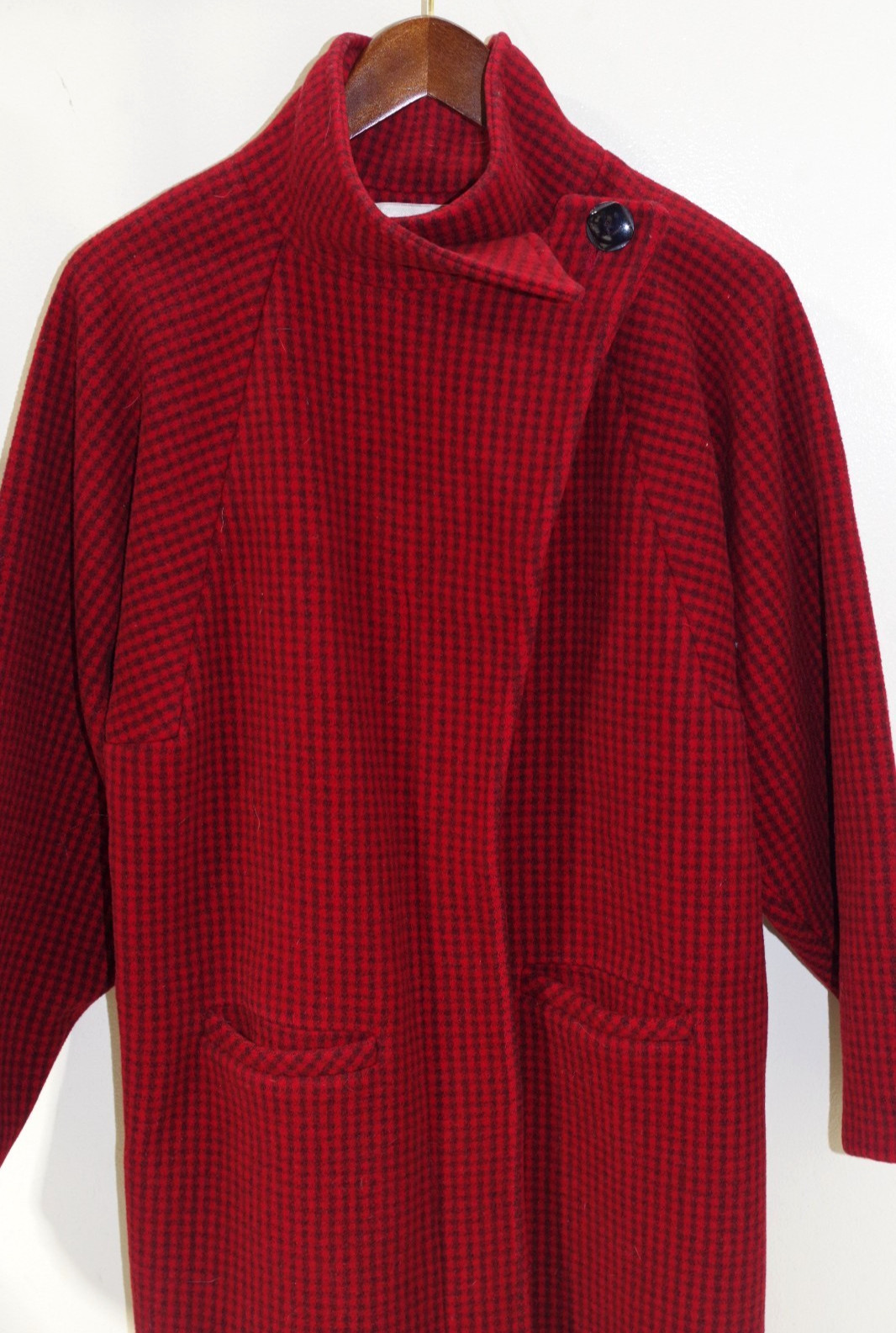 H6 Size 4 GALLE’ Awesome Vintage Coat Red & Black 100% Wool Check Anglo Fabrics