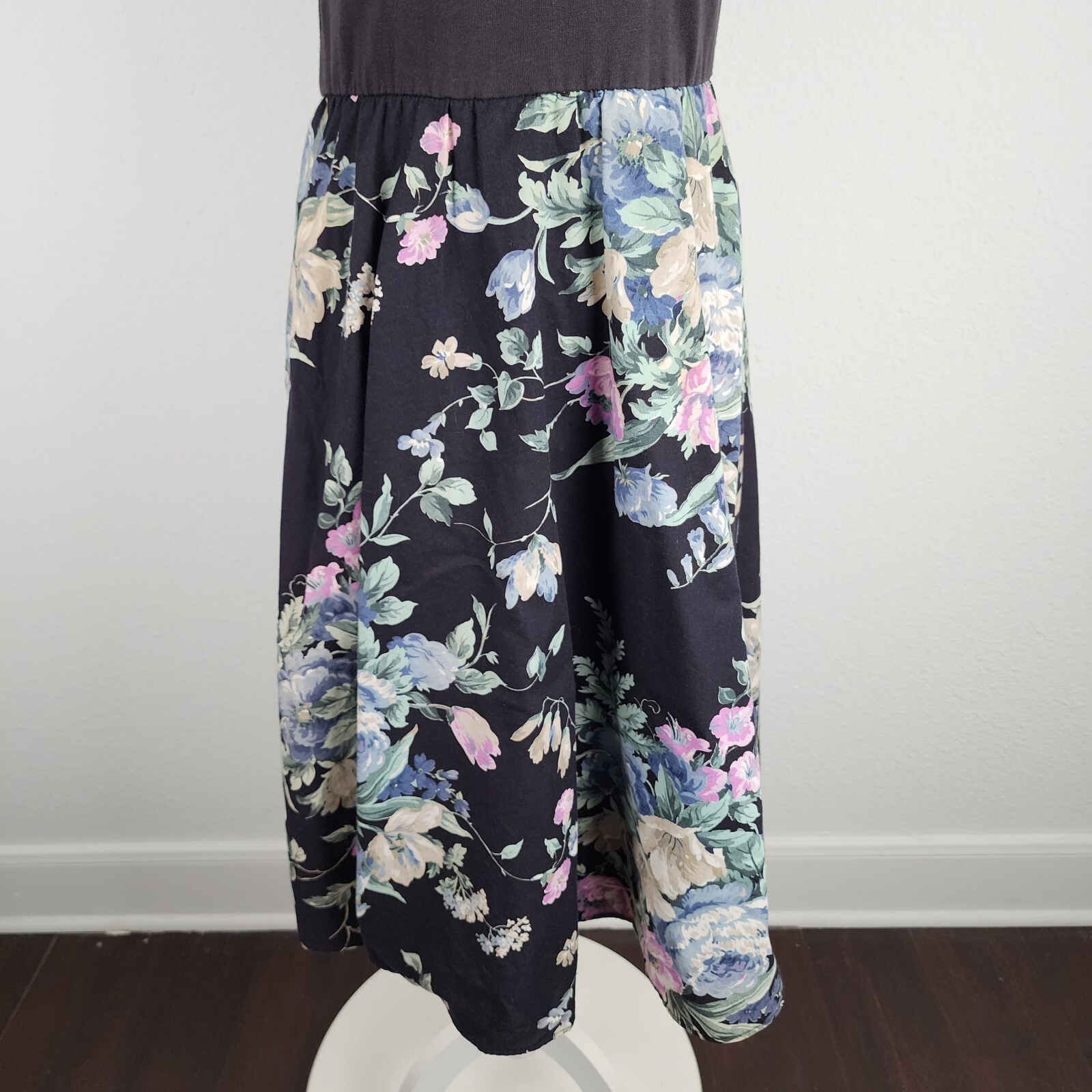Vintage 80s 90s Dress Fit Flare Ashley Floral Print on Black Puff Sleeve 7/M