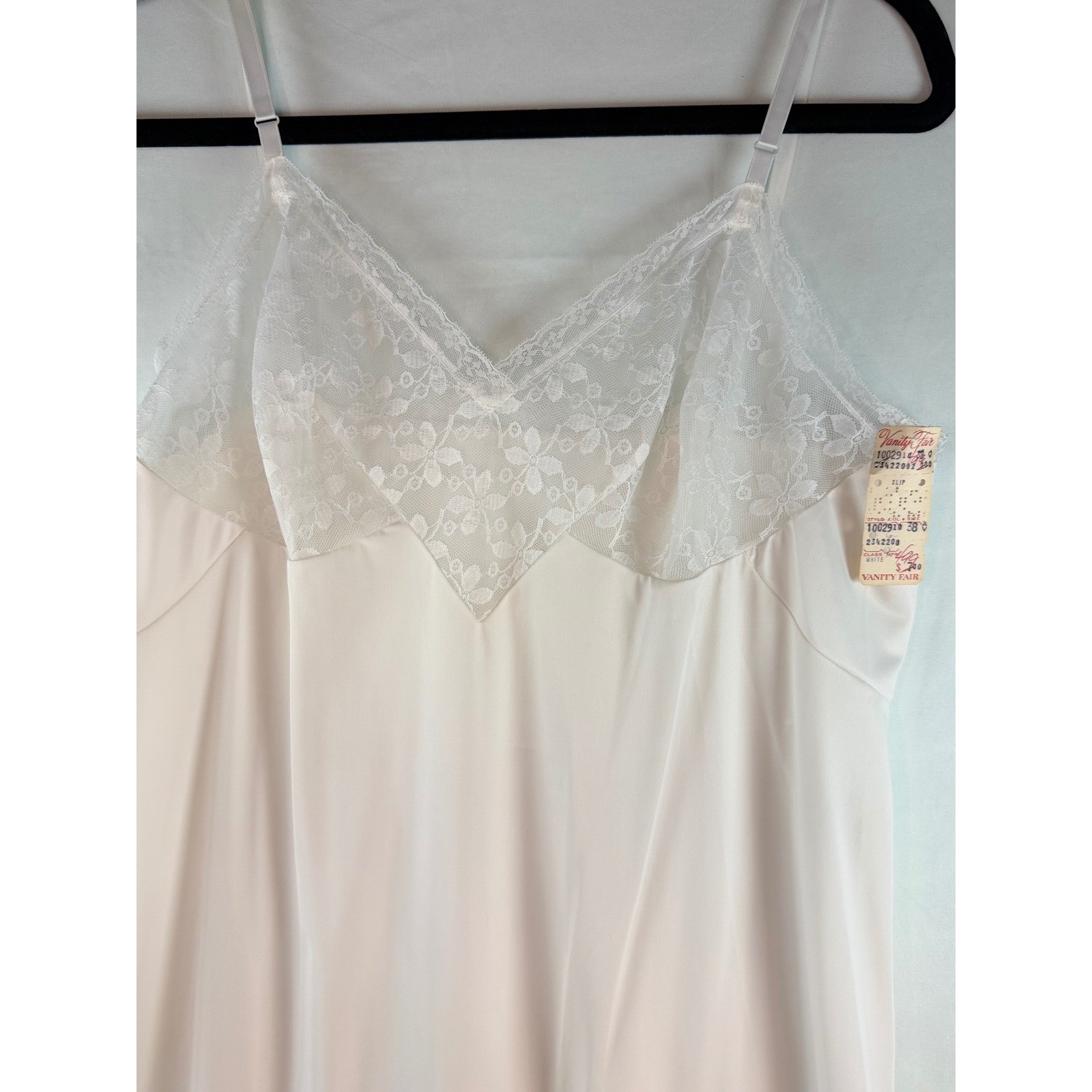 Vintage Vanity Fair White Lace Full Slip Antron III Nylon USA Size 38 NWT