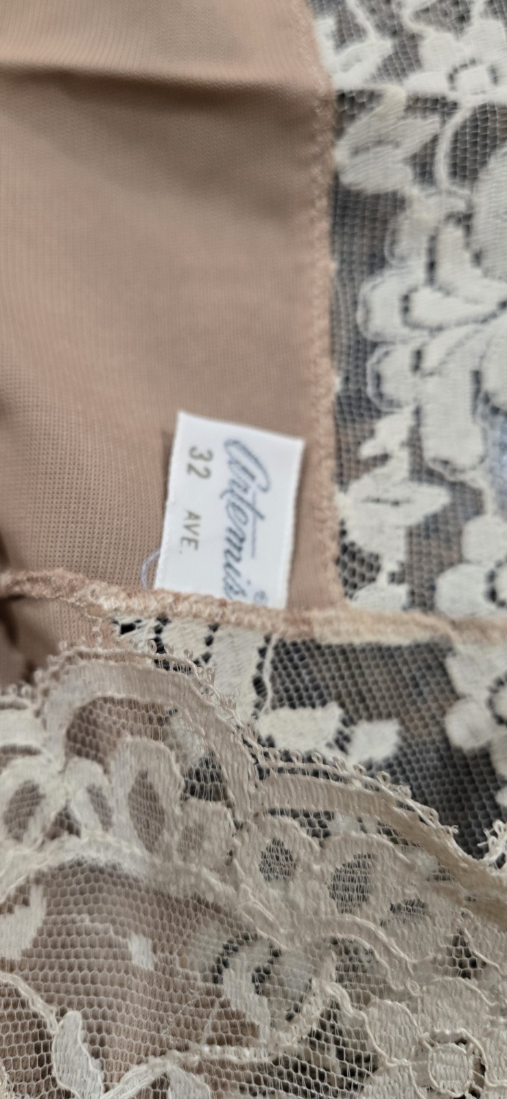 PRETTY Vtg 1960s ARTEMIS Nylon Tricot Slip w/Lace Trim in unique a Mauve/Brown