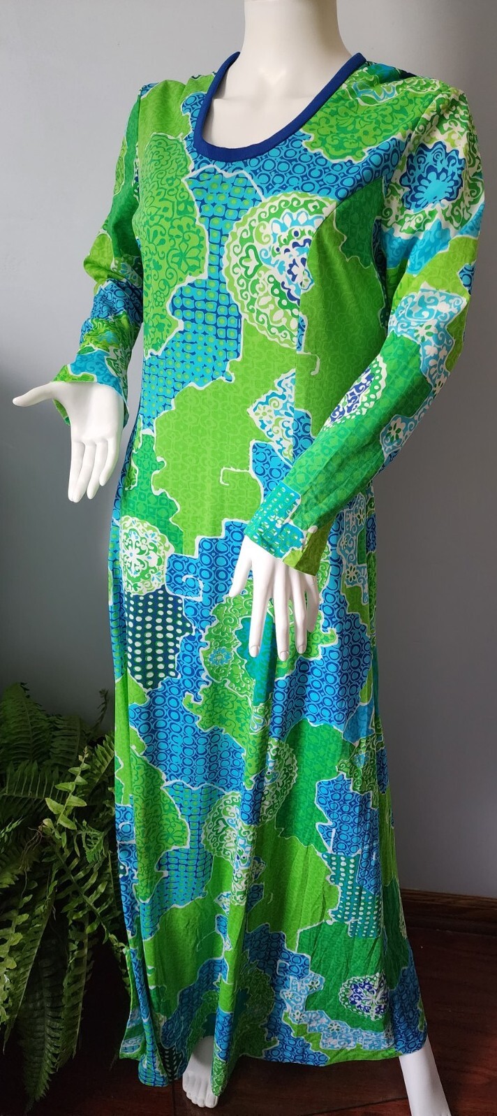 The Clique 1970s Blue Green Tones Abstract Print Long Sleeve Boho Maxi Dress 14
