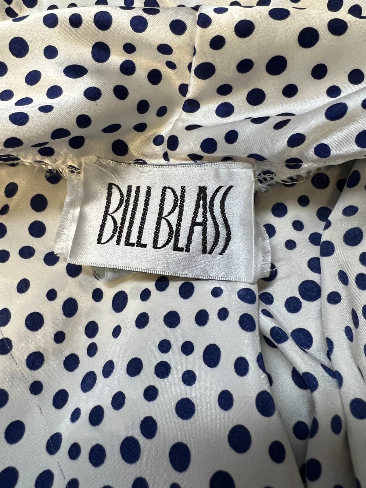 VTG Bill Blass Women’s Medium Satin Bath Robe White w/Blue Polka Dots Belted