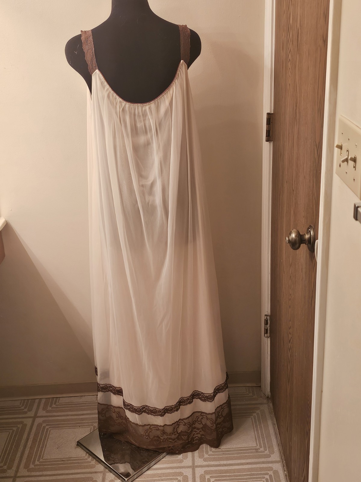 Vintage Jenelle Of California Peignoir Set Sz 4x Chiffon 3 Layer Mocha Lace Soft