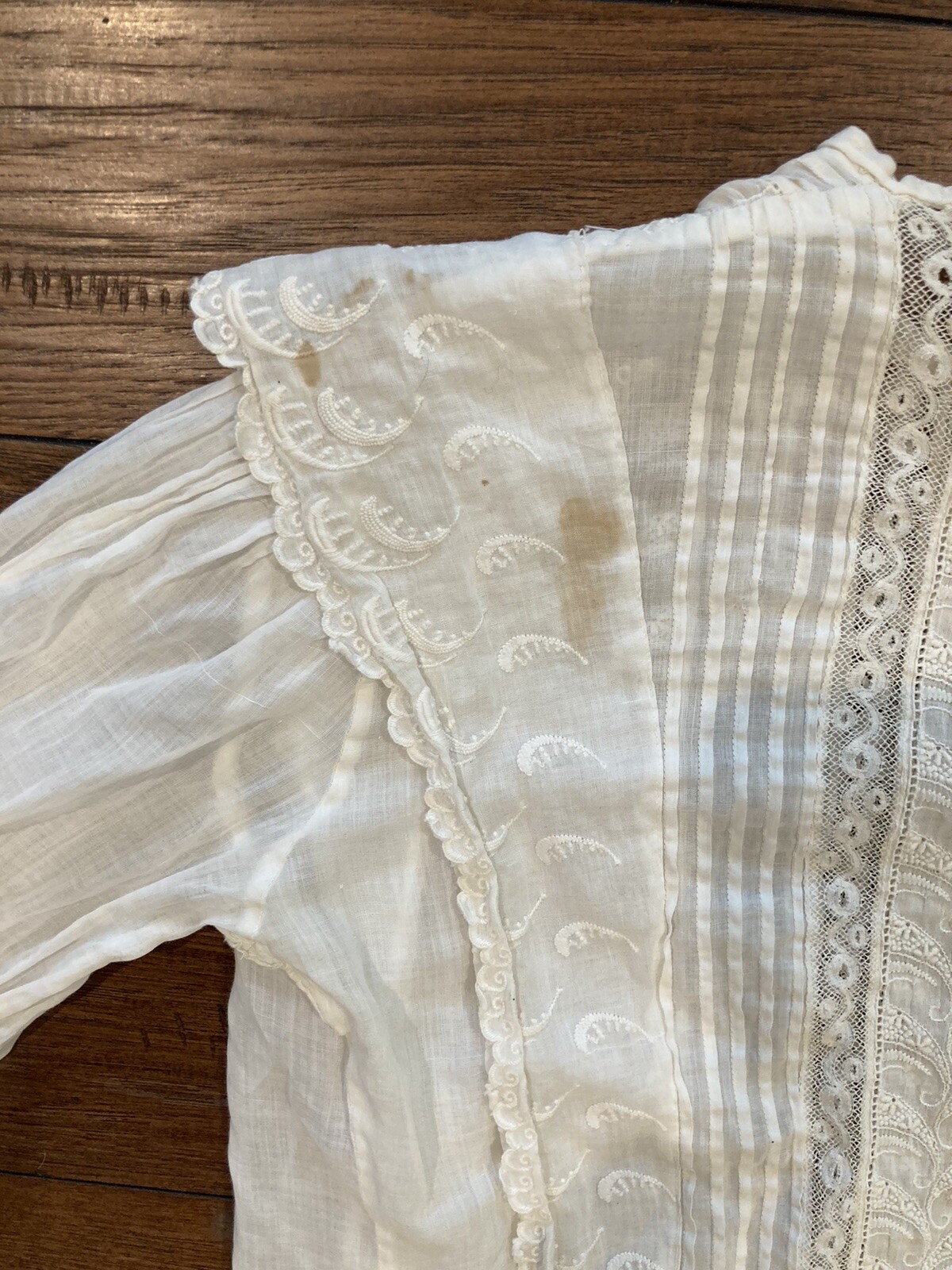 Antique Victorian lawn dress, lace, pin tucks, double tiered skirt XS as is