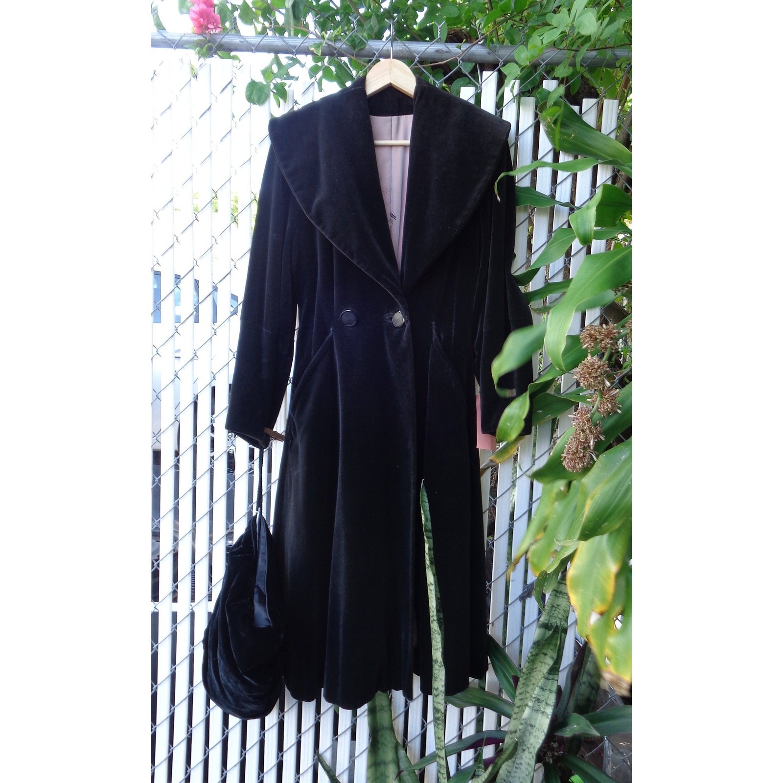 Vintage 1940s Black Cotton Velvet Coat Satiny Acetate Lining Pleated Back