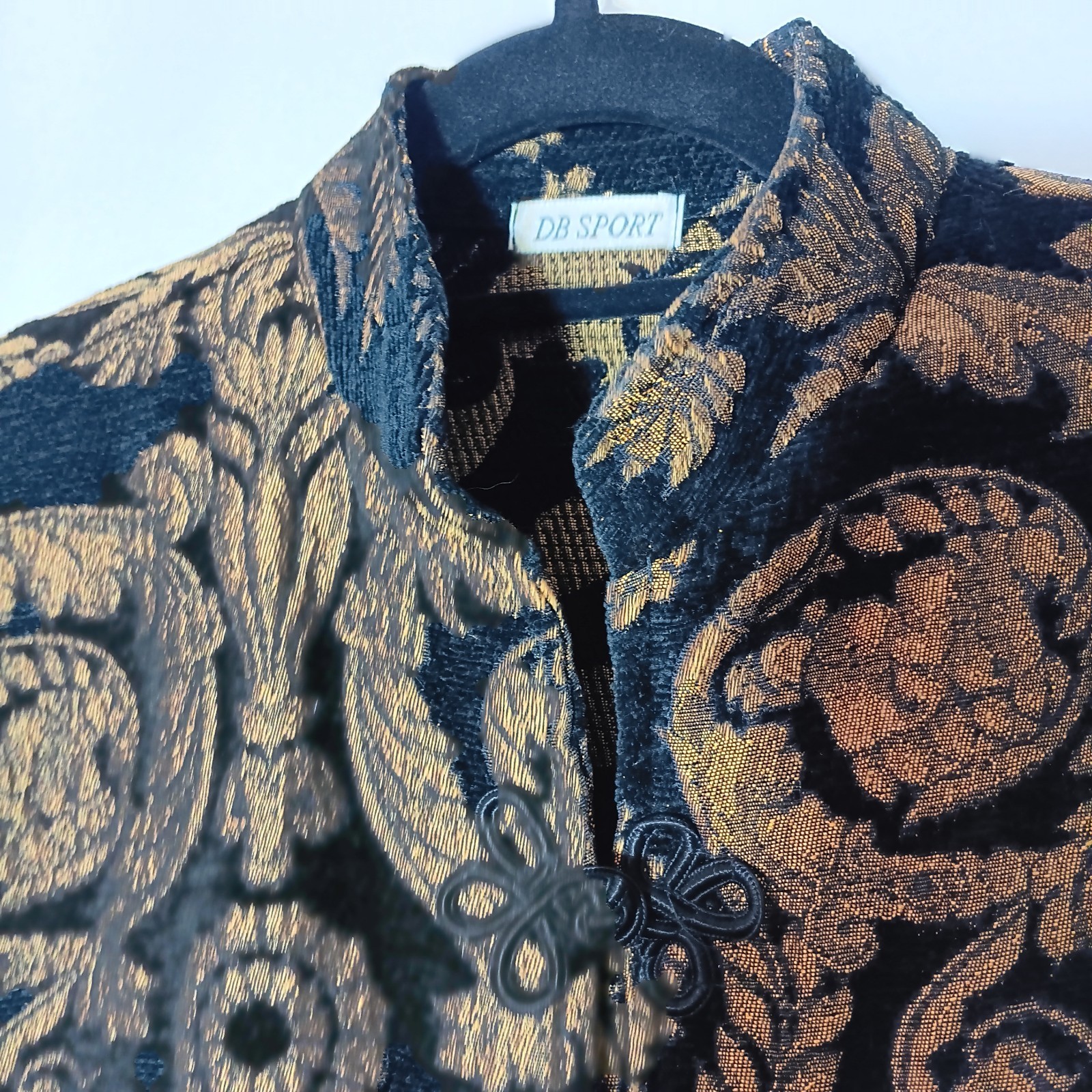 Baroque Rococo Style Y2K BROCADE Jacket M black Gold Floral Ornate Luxous Vtg