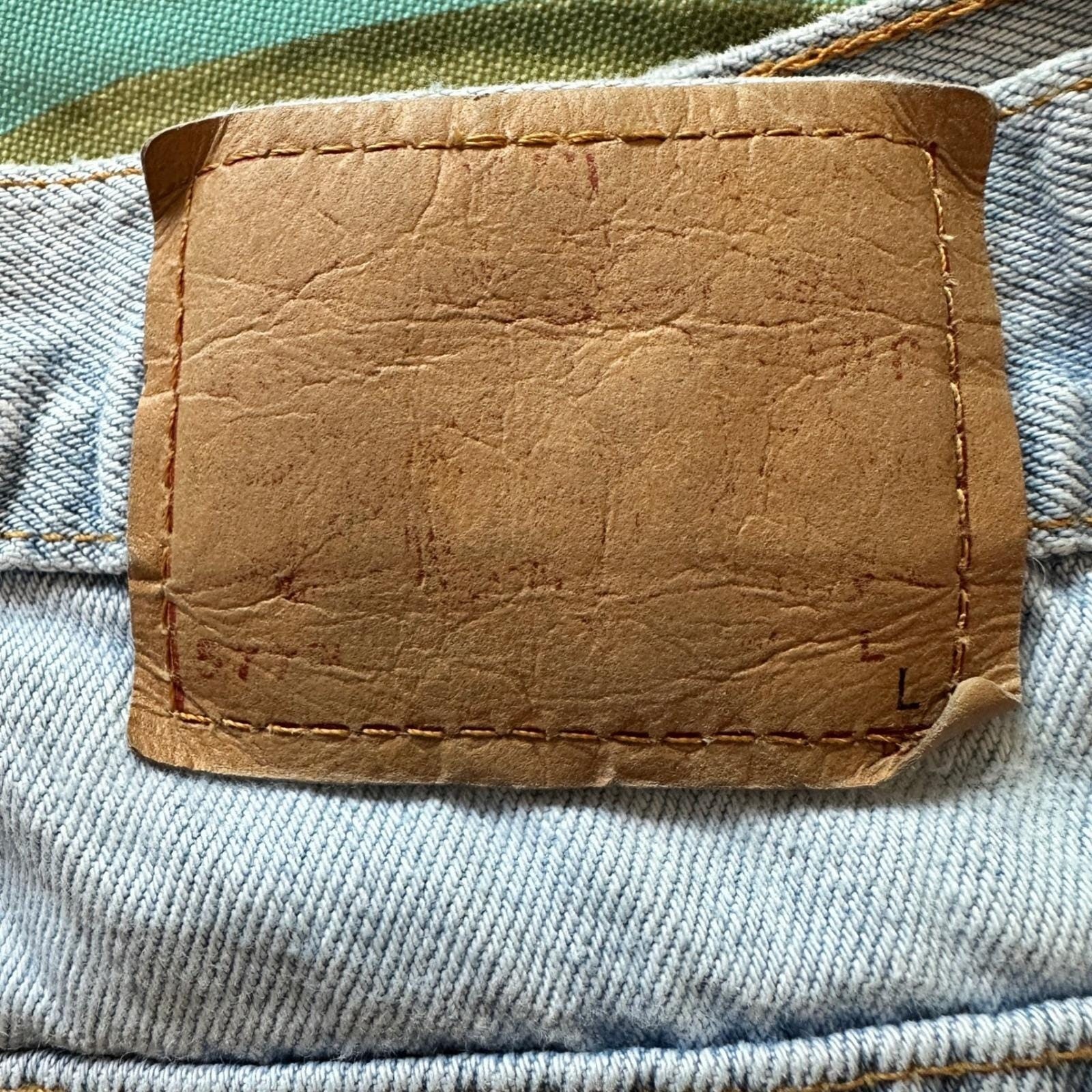 VTG Levis Jeans 577 Womens 10 Light Blue Loose Fit Shamrock Logo’s