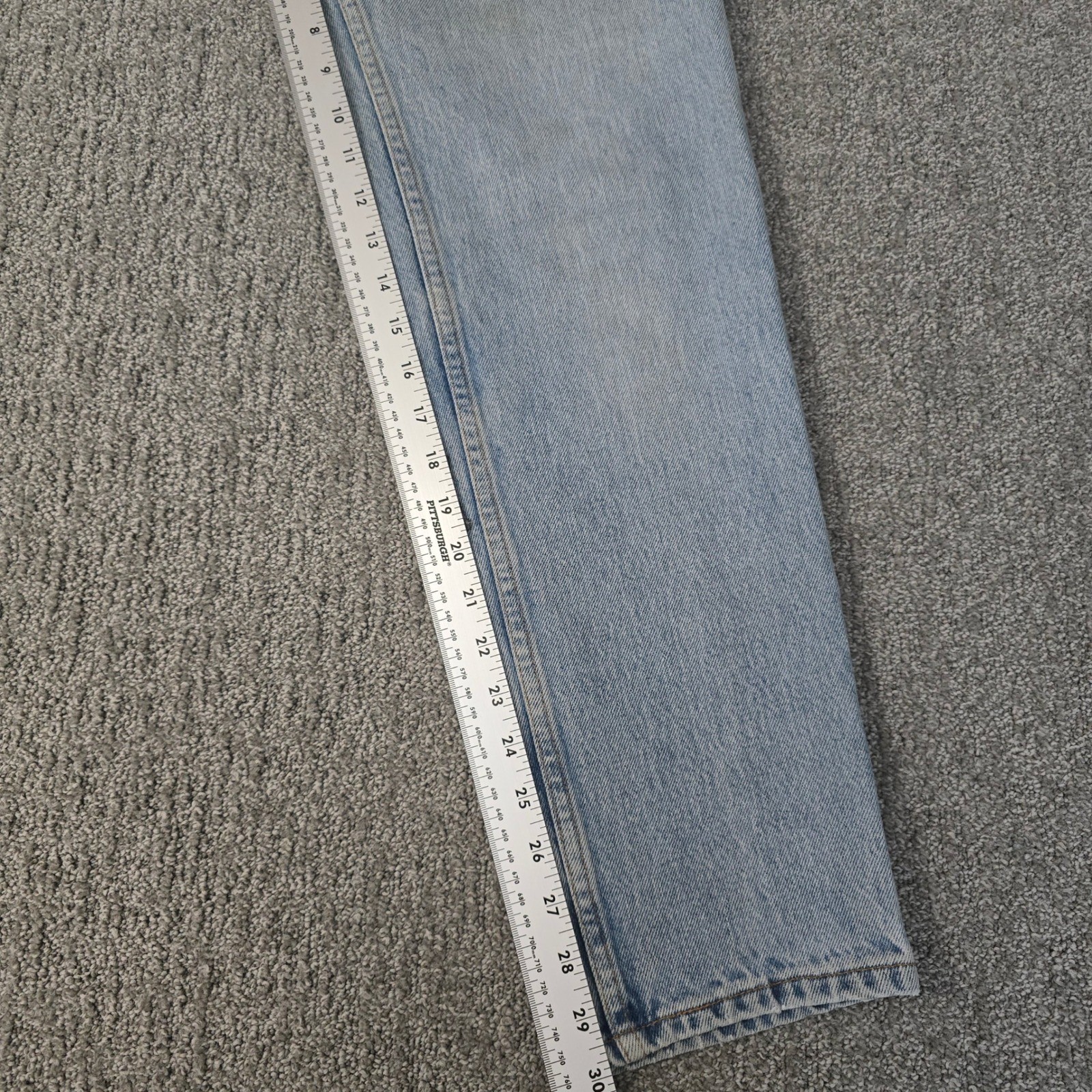Vintage Levi’s 550 Relaxed Fit Tapered Leg Jeans Light Wash USA 9 JR 90s
