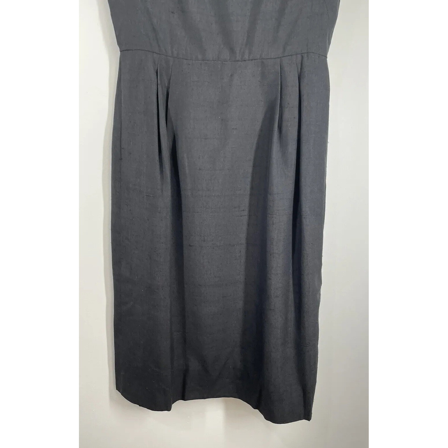 VTG 60s Little Black Dress Pencil Wiggle Square Side Arm Hole Pockets 38″ Chest
