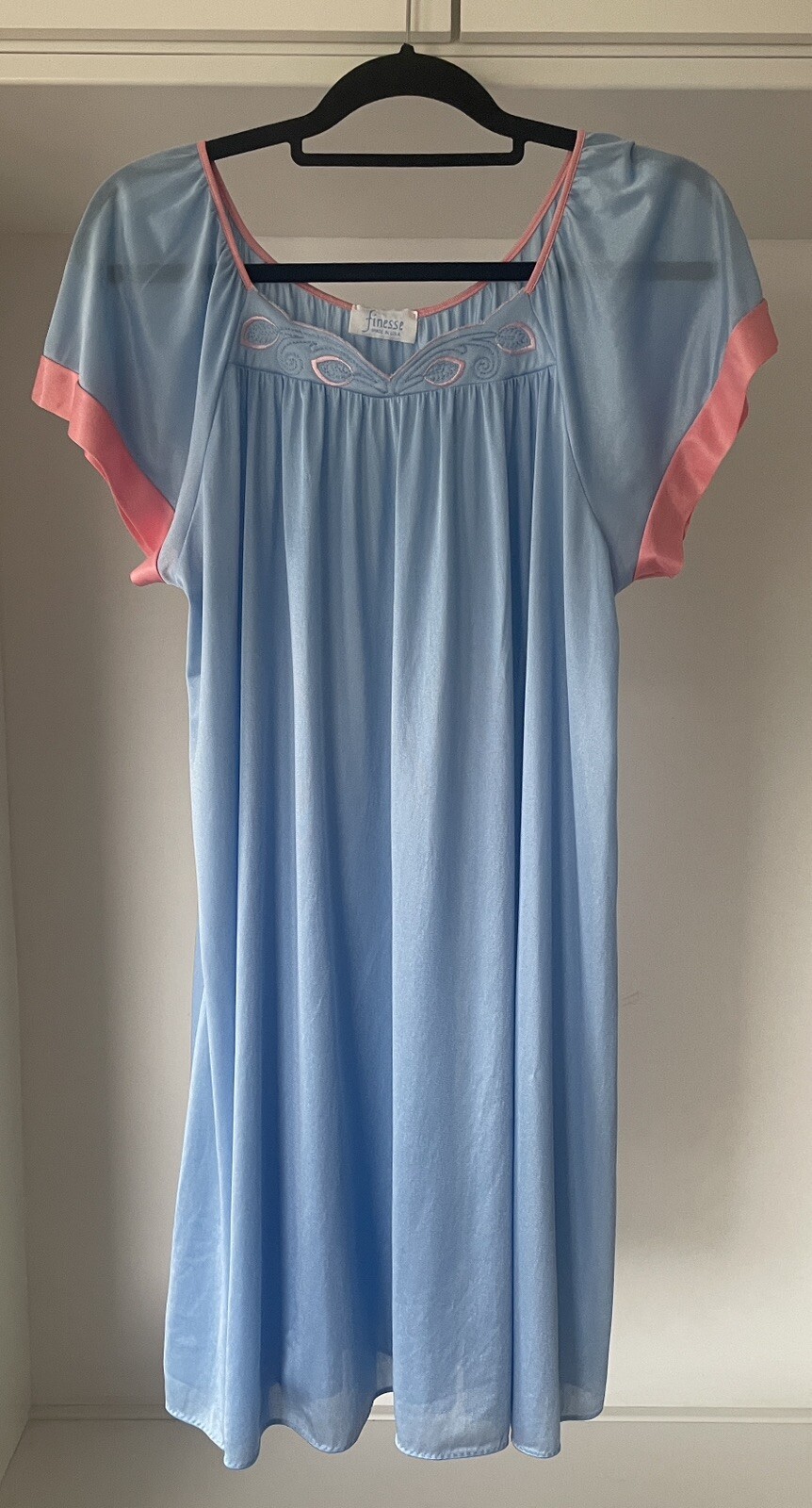 Finesse VTG Nightgown Nylon Embroidered Blue w/Pink Flowers S-L USA