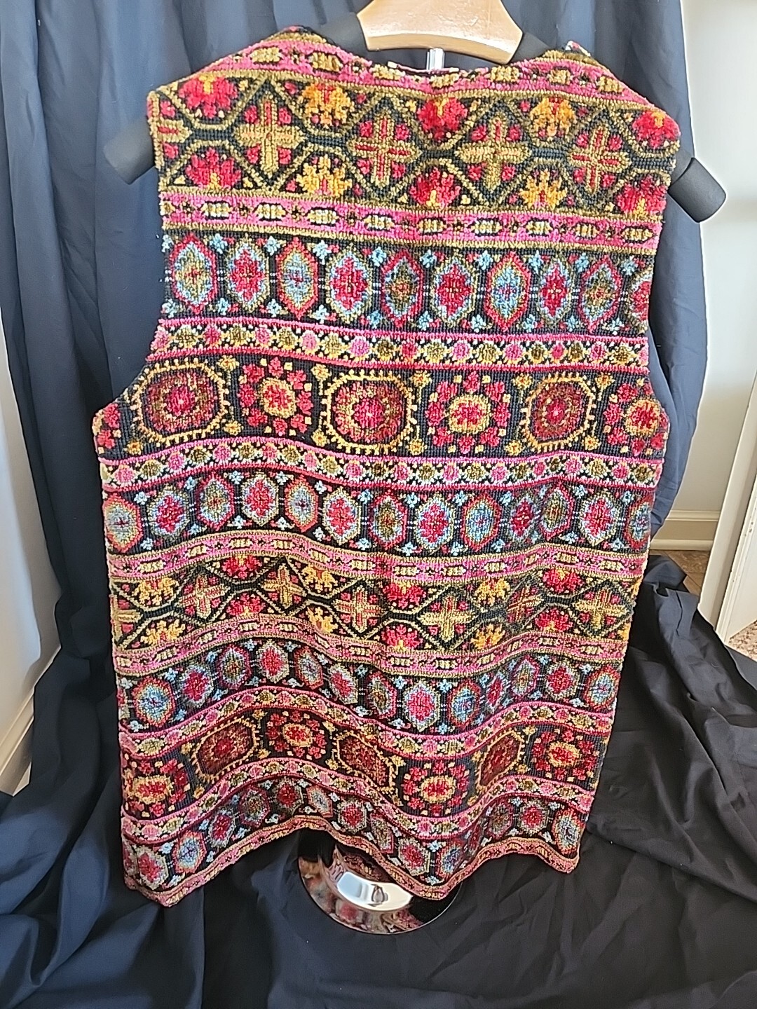 VTG Aladdin 70’s Carpet/Needlepoint/Tapestry Vest, Multicolor, Size M-L