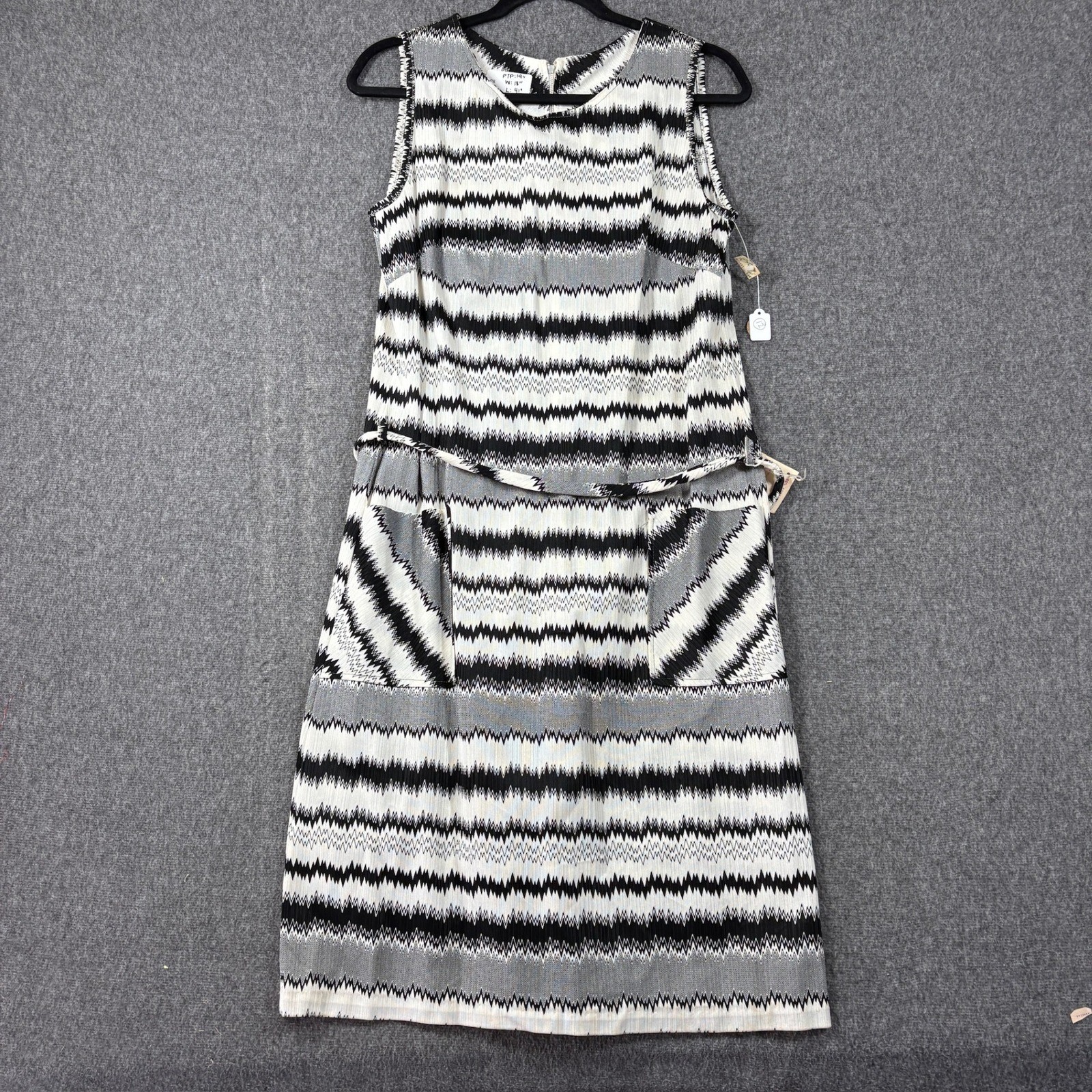 NWT 60s VTG Orbit Mills Chevron Zigzag Stripe Shift Dress Black White Belted