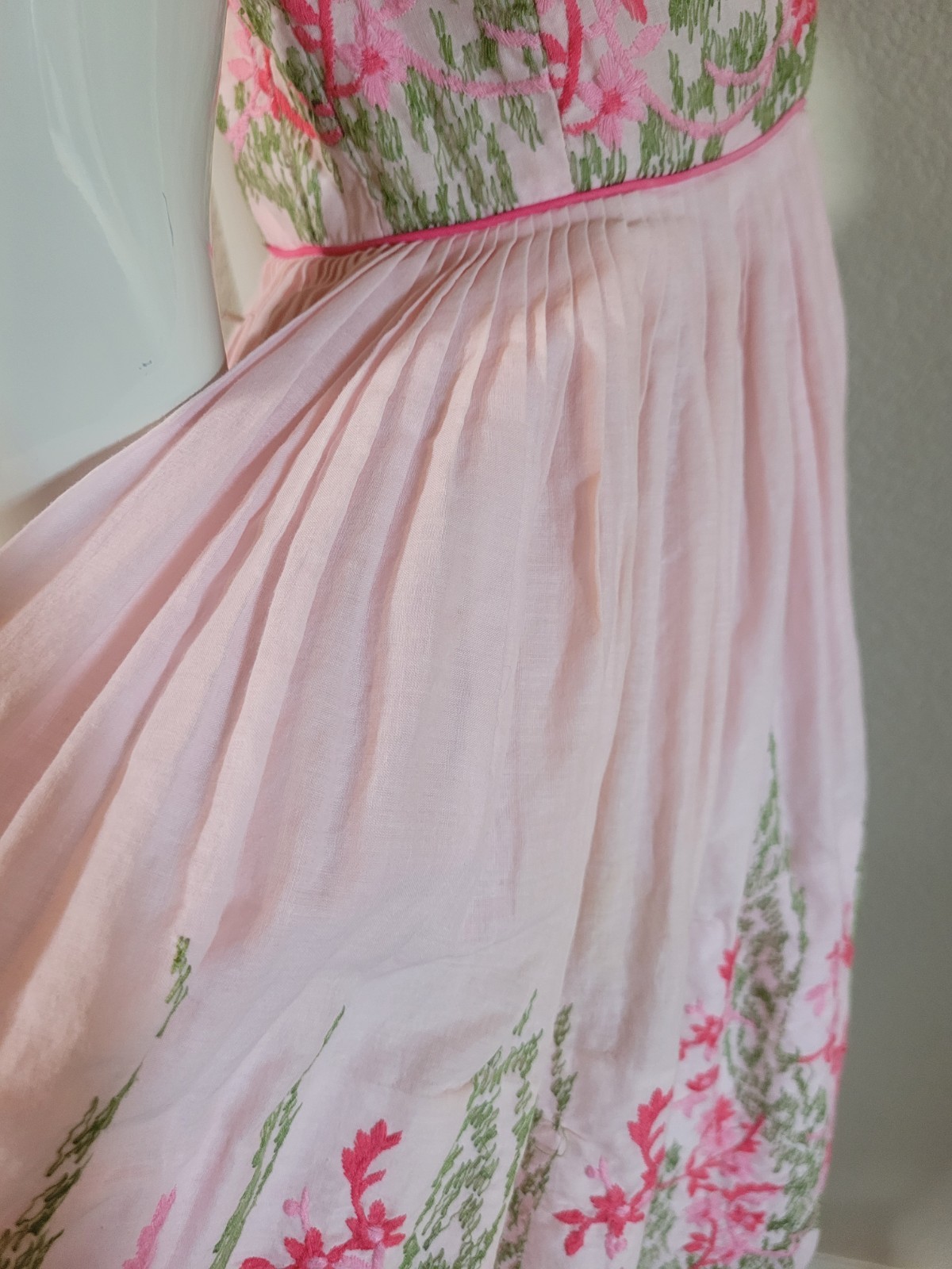 Vintage Handmade Pink Floral Embroidery Dress