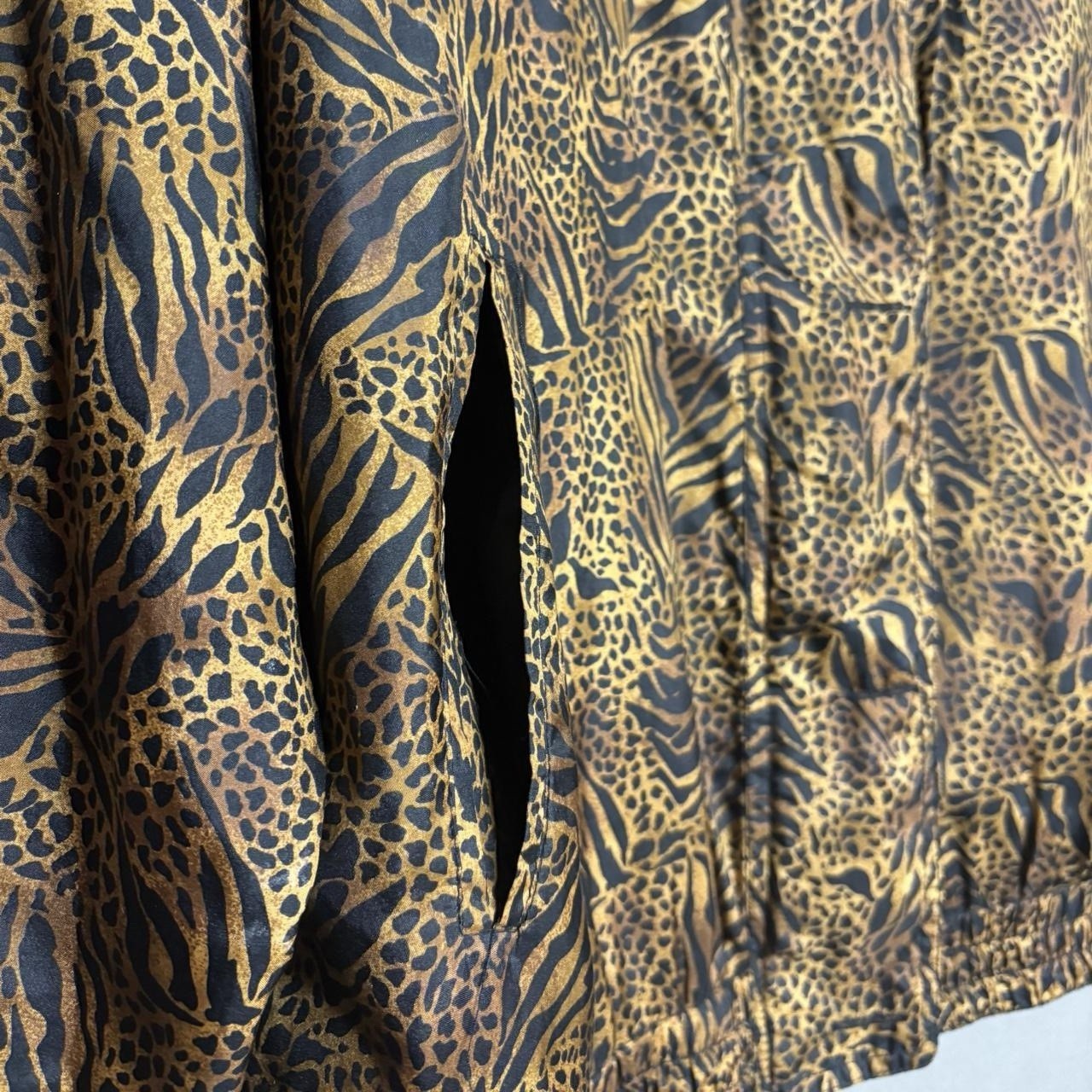 90’s Stunt Sports 100% Silk Leopard Print Zippered & Buttoned Windbreaker Jacket