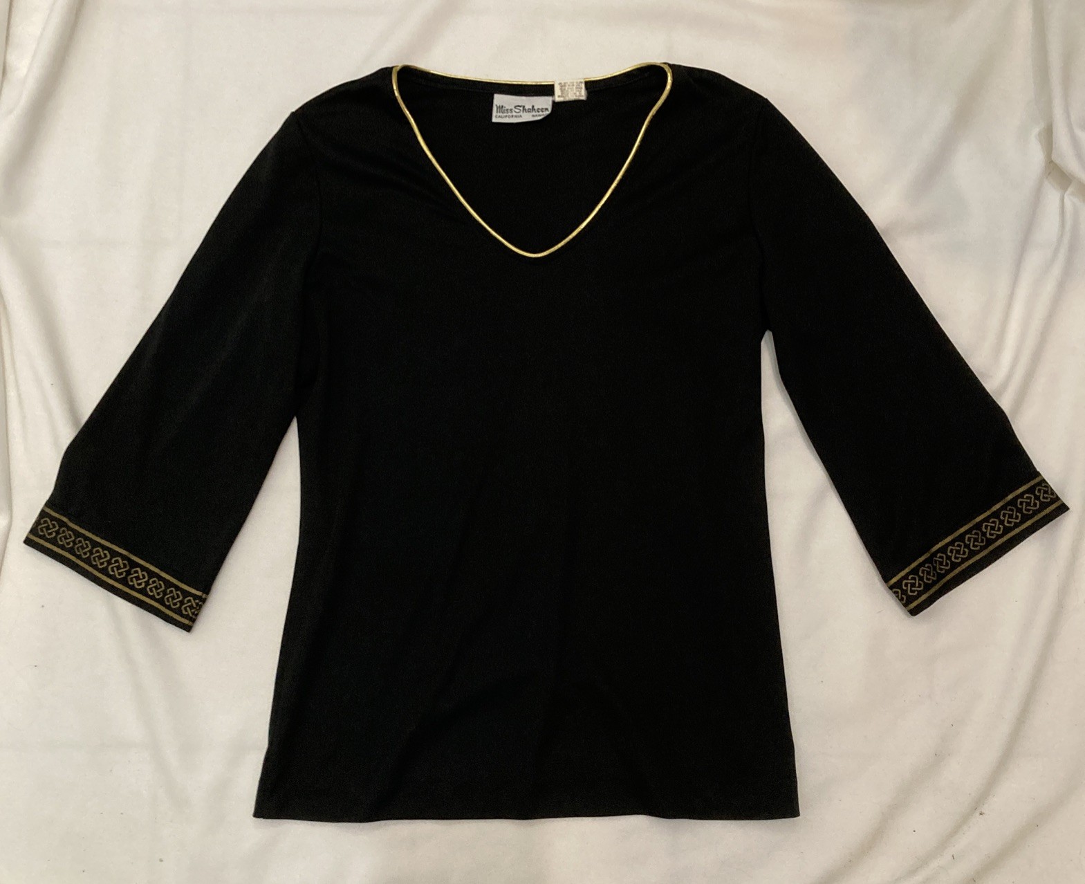 Vintage 70’s Miss Shaheen California Hawaii Style Polyester V Neck Top Tee Sz. 8