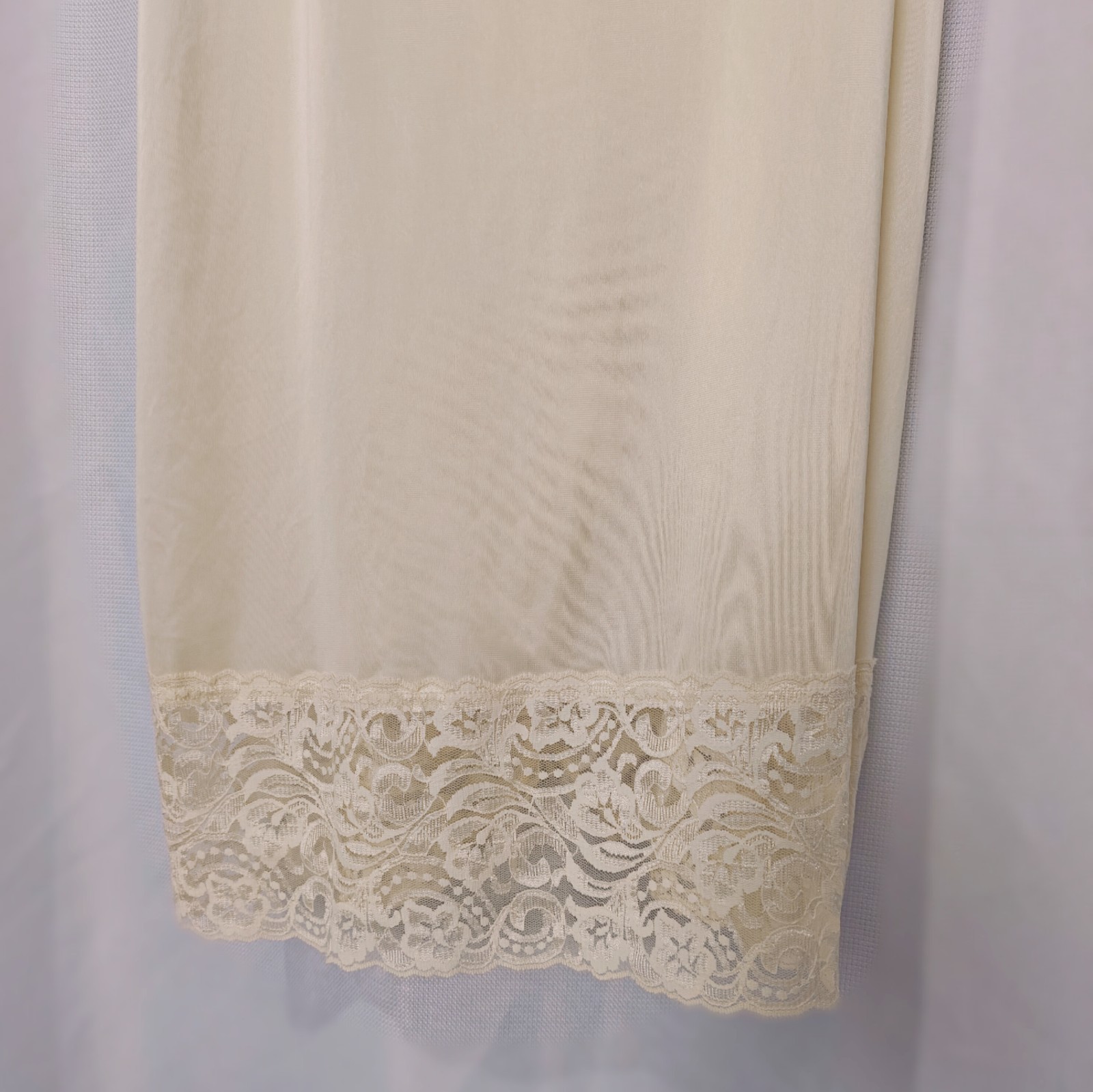 Vintage Lace Slip Dress Vanity Fair 36 Nylon Ivory Nude Floral Sheer Lingerie