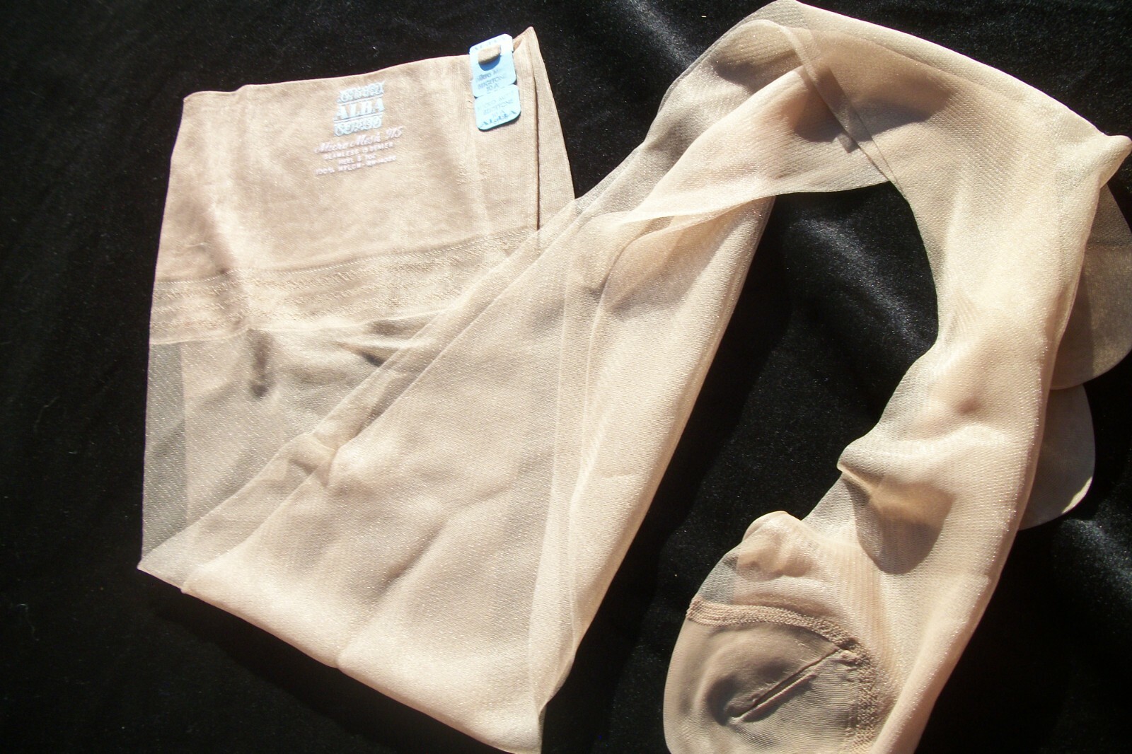 Vintage Stockings Alba Micro Mesh Seamless 15 Denier Nylon 10A Beige
