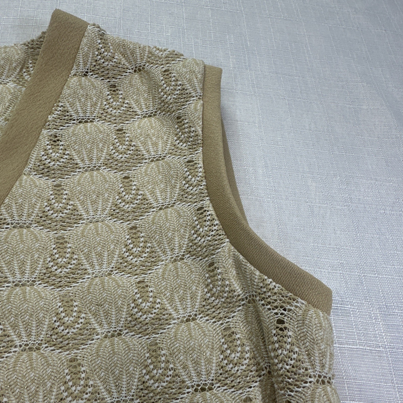 VTG Sears Fashion Beige Gold Metallic Knit Shell Top V-Neck Sleeveless 60s 70s