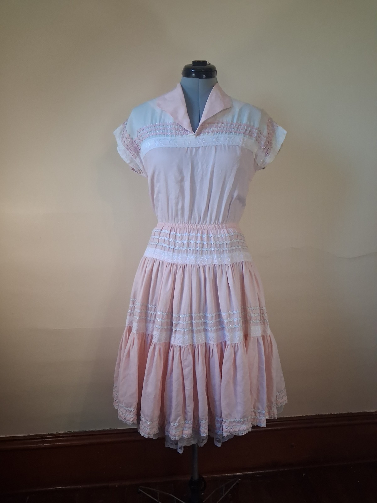 Vintage Patio Dress Western Ric Rac Square Dance Size M Pink 1950s Fiesta Dress