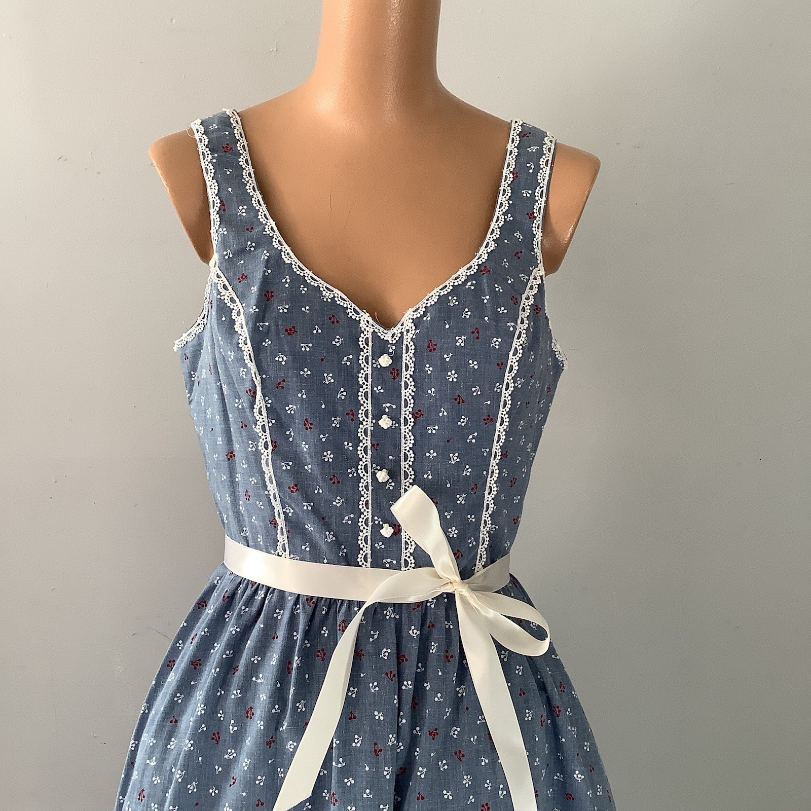 Vintage 970’s Candi Jones Of California Country Blue Calico Prairie Midi Dress