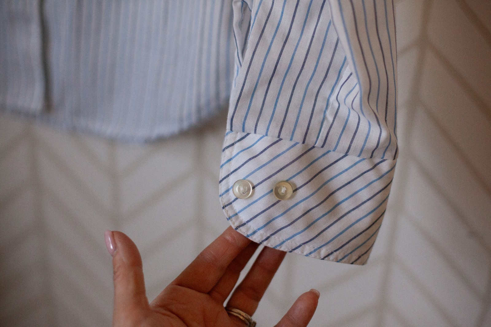 Vintage Women’s 70s Fitted Button Pinstripe Long Sleeve Blouse Size M
