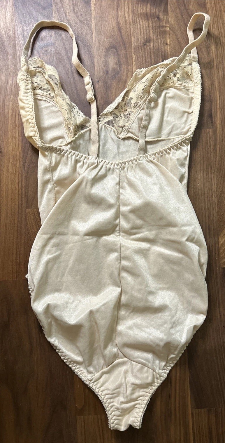 VTG Silky Nylon Second Skin Body Lites JCPenney M Bodysuit HTF Hi Cut Back Seam