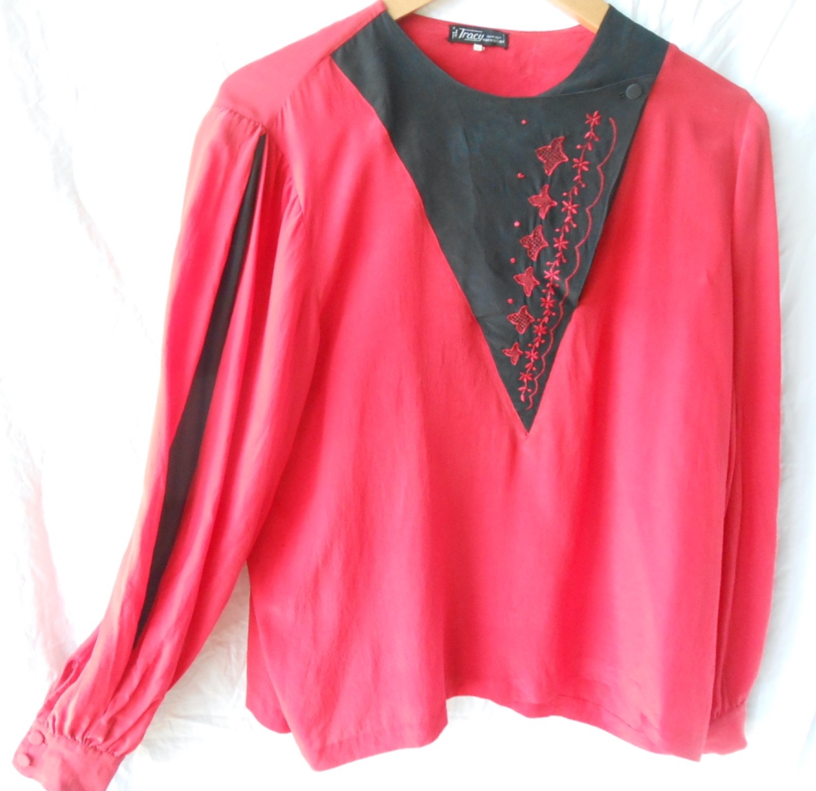 VTG 100%Silk Blouse Long Sleeve Embroidered Appliqué Red Paris Design Women 40/L