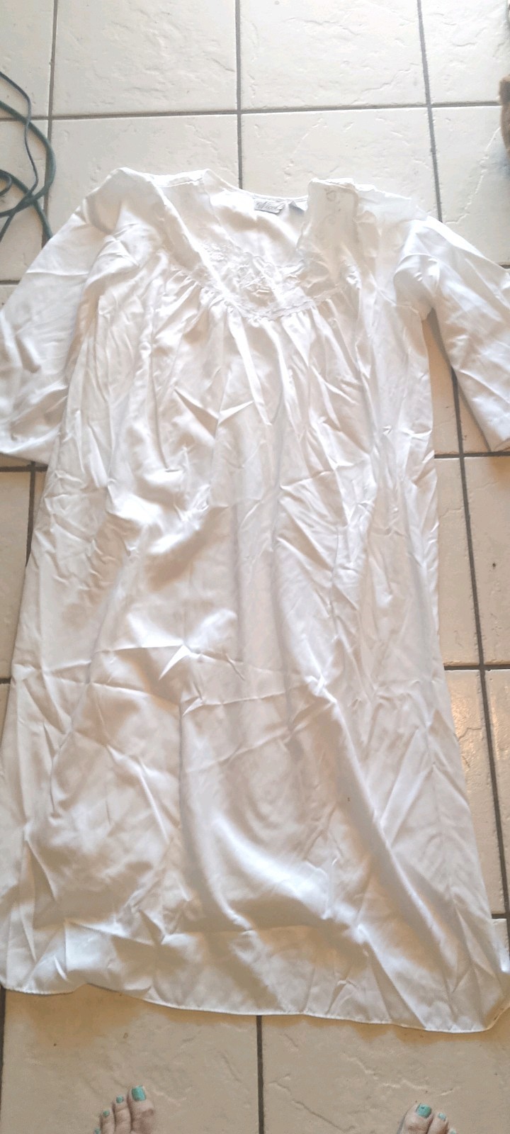 Vtg, Nicole,Maxi Nightgown,Satin, M, White, Embroidery, Grandma core 80s,glossy