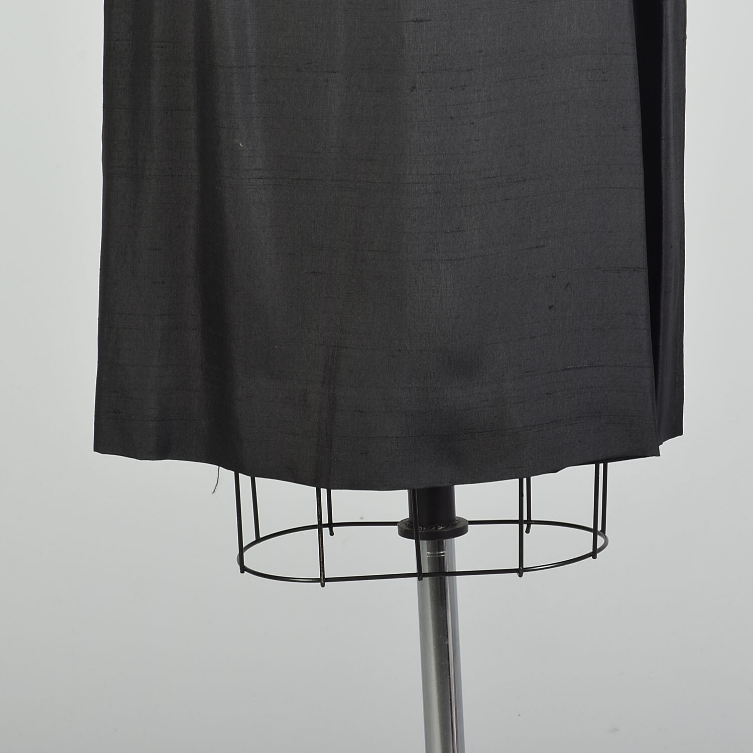 XS 1950s Sleeveless Silk LBD Wrap Skirt Cocktail Little Black Dress Vintage