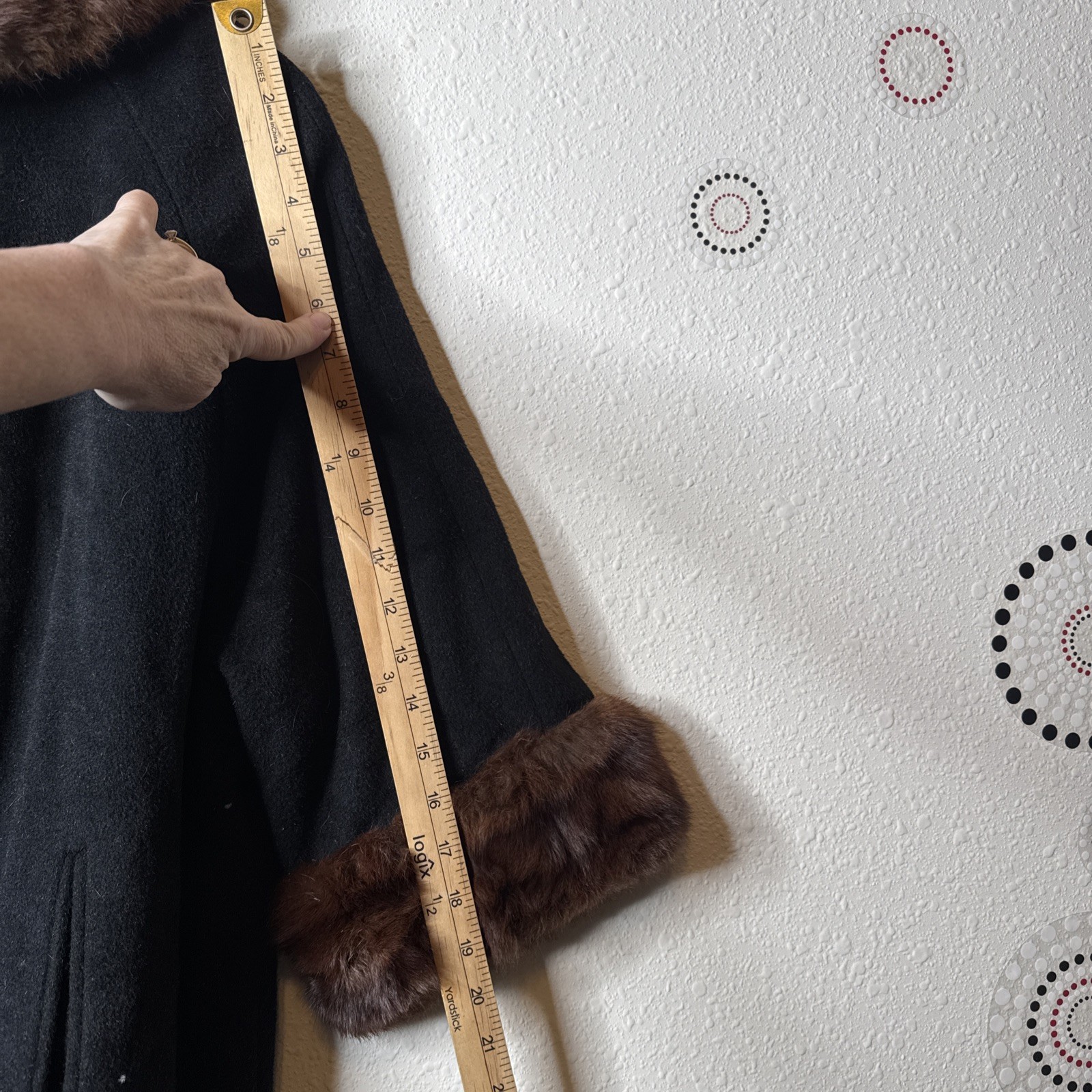 Vintage 1960s Wool Coat with fur collar And Trim Union Made, A-Line Size Large
